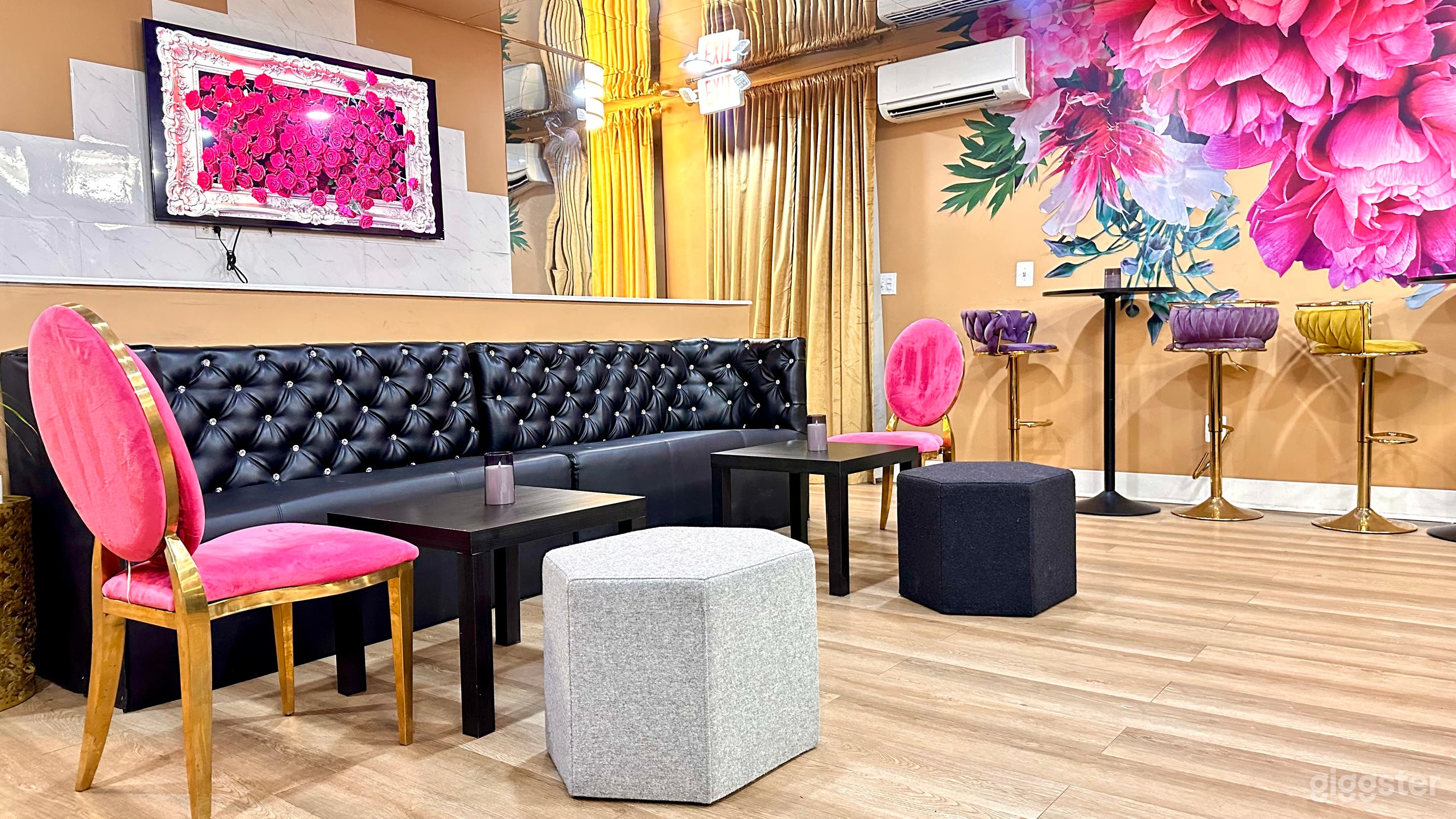 Unique Indoor/Outdoor Event Venue with Courtyard & Bar Photo 4