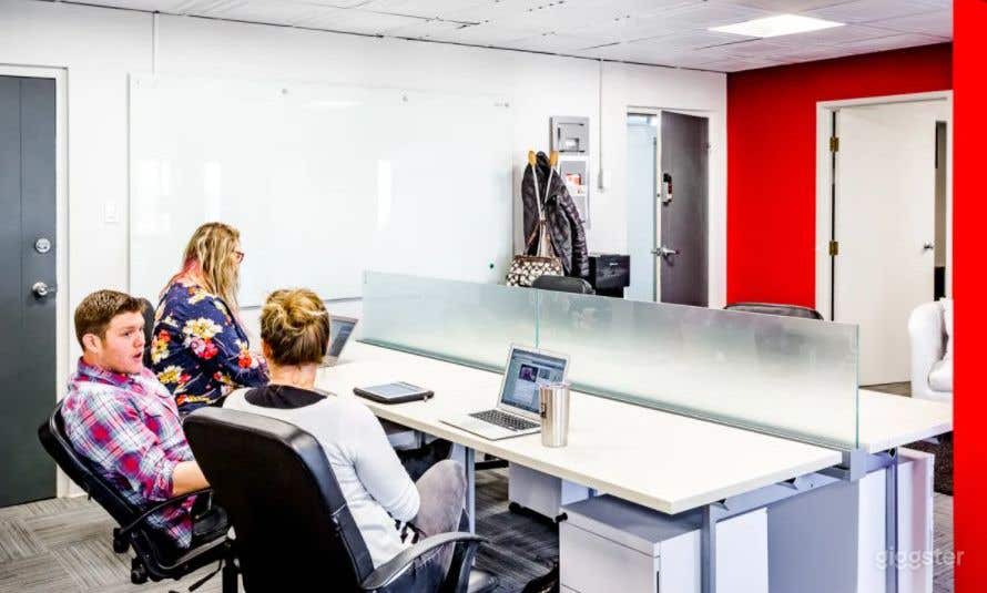 Modern and Elegant Private Conference Room Photo 4