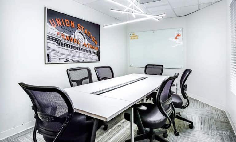  Salle de conférence privée moderne et élégante 
