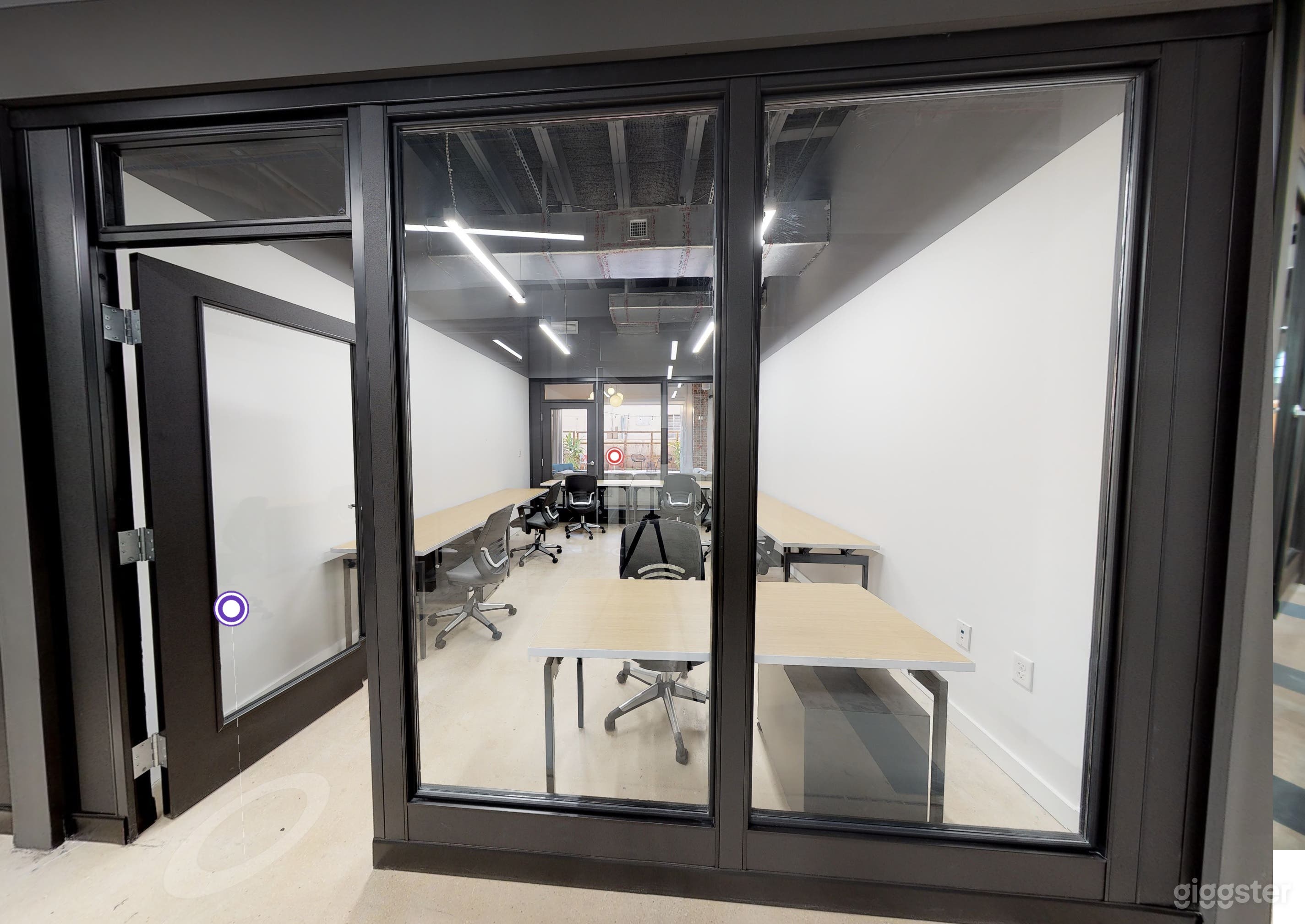 Private Office #14 for 6-7 people Photo 4