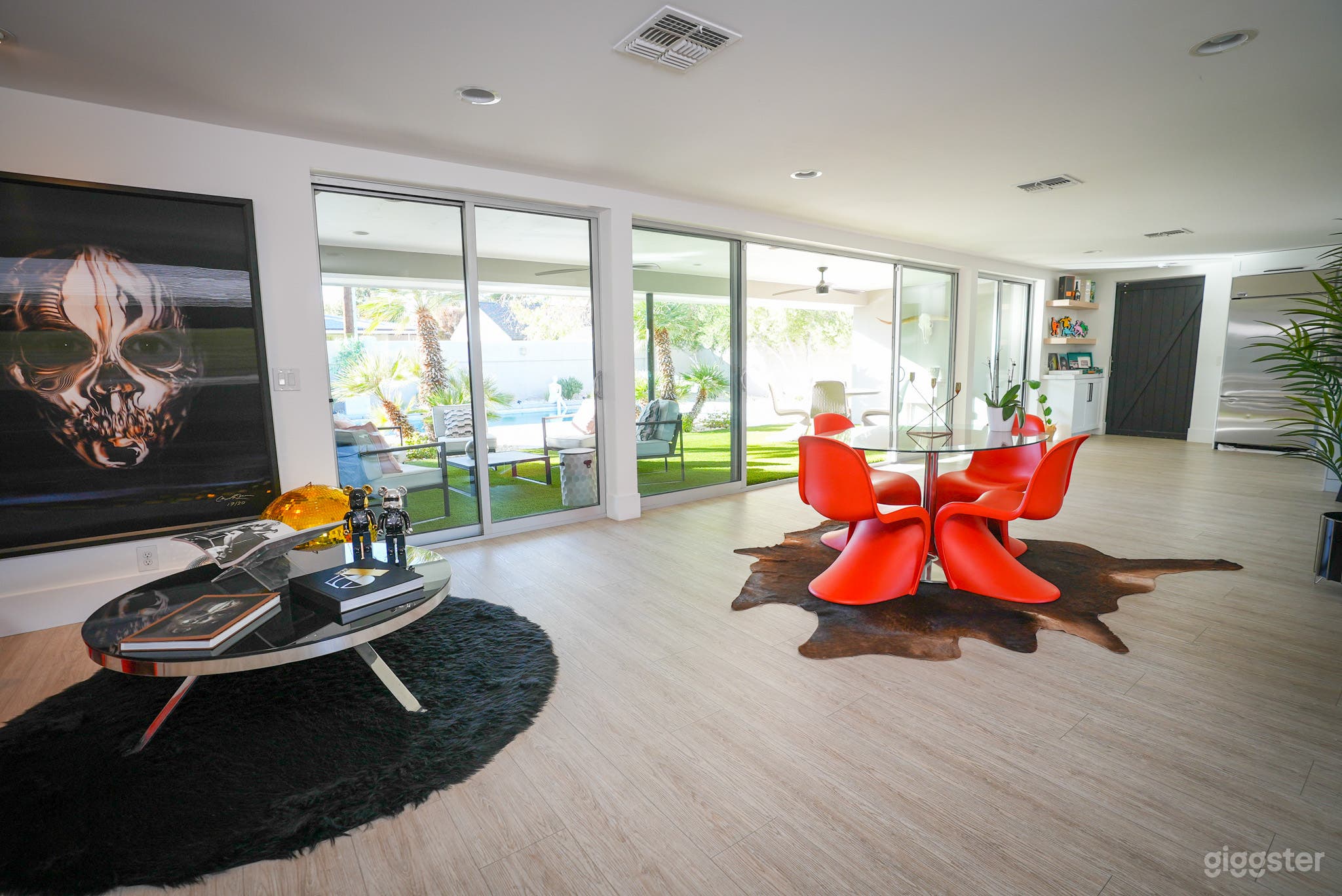 Las Vegas "Art District" mid-century house Photo 1