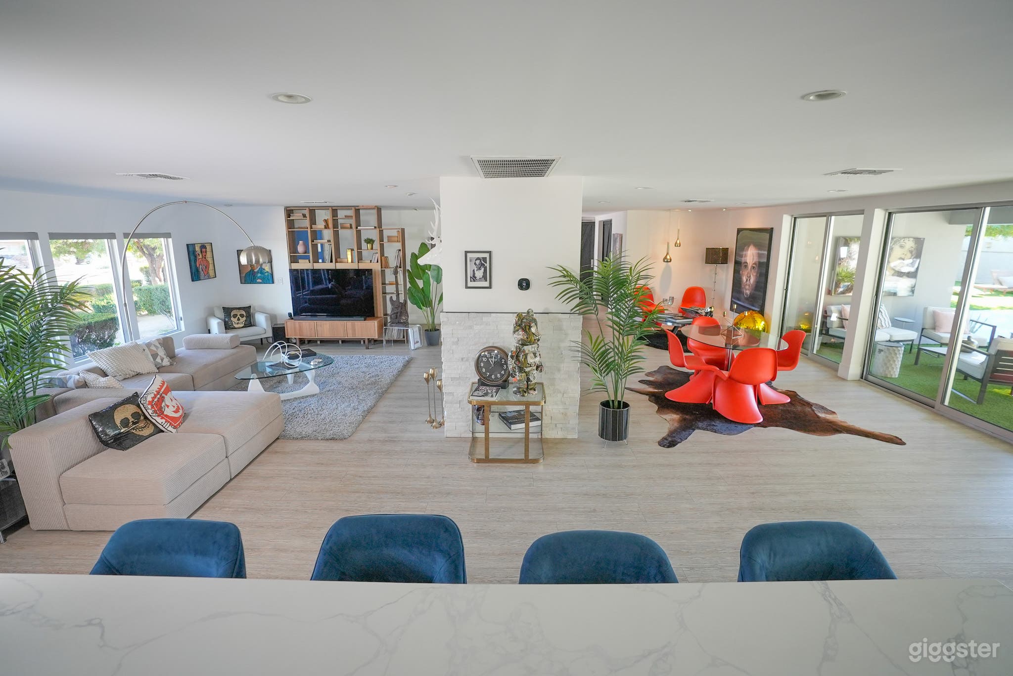 Las Vegas "Art District" mid-century house Photo 3
