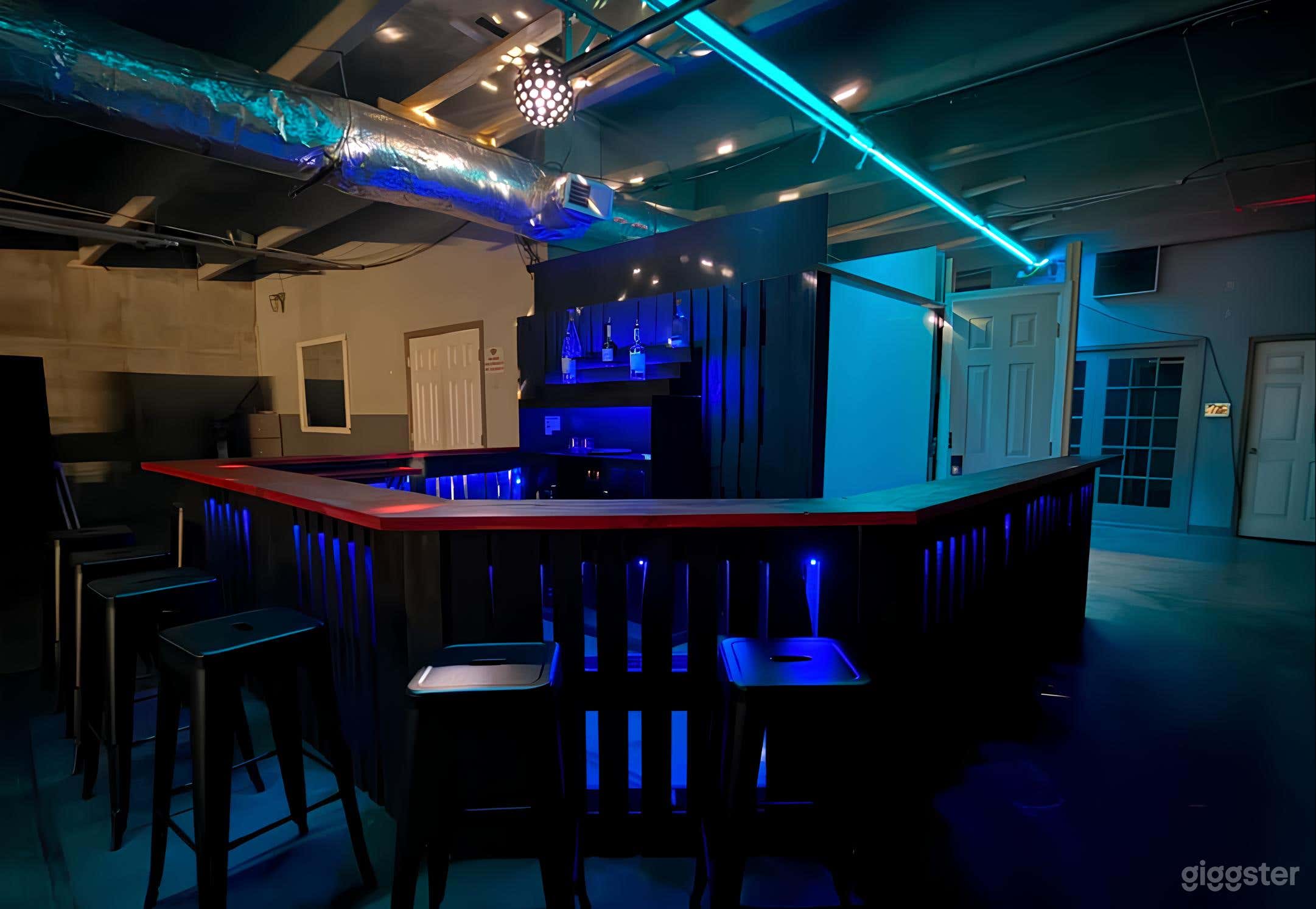LED LACED BAR WITH DISCO BALL Photo 3