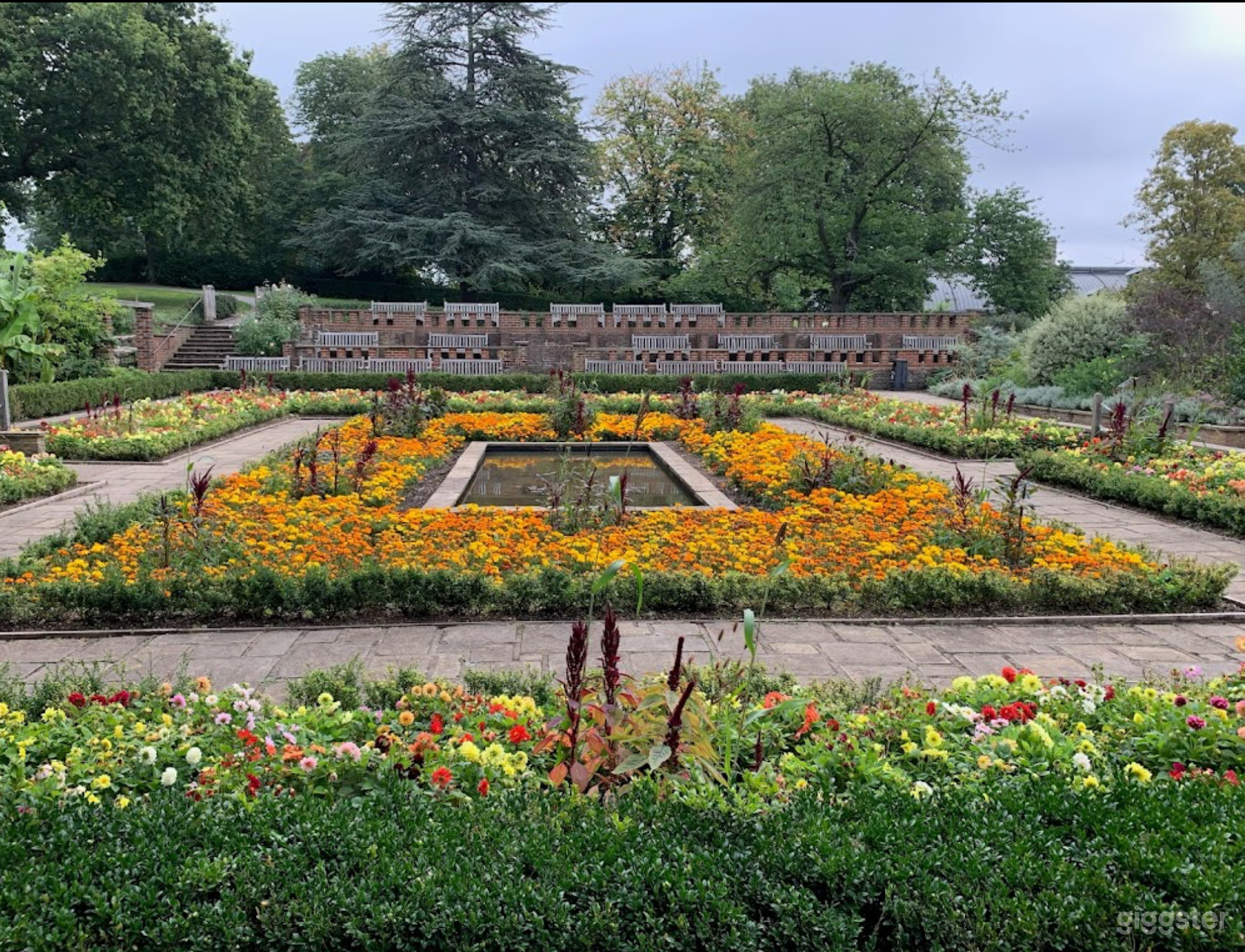 Charming Gardens in London Photo 1