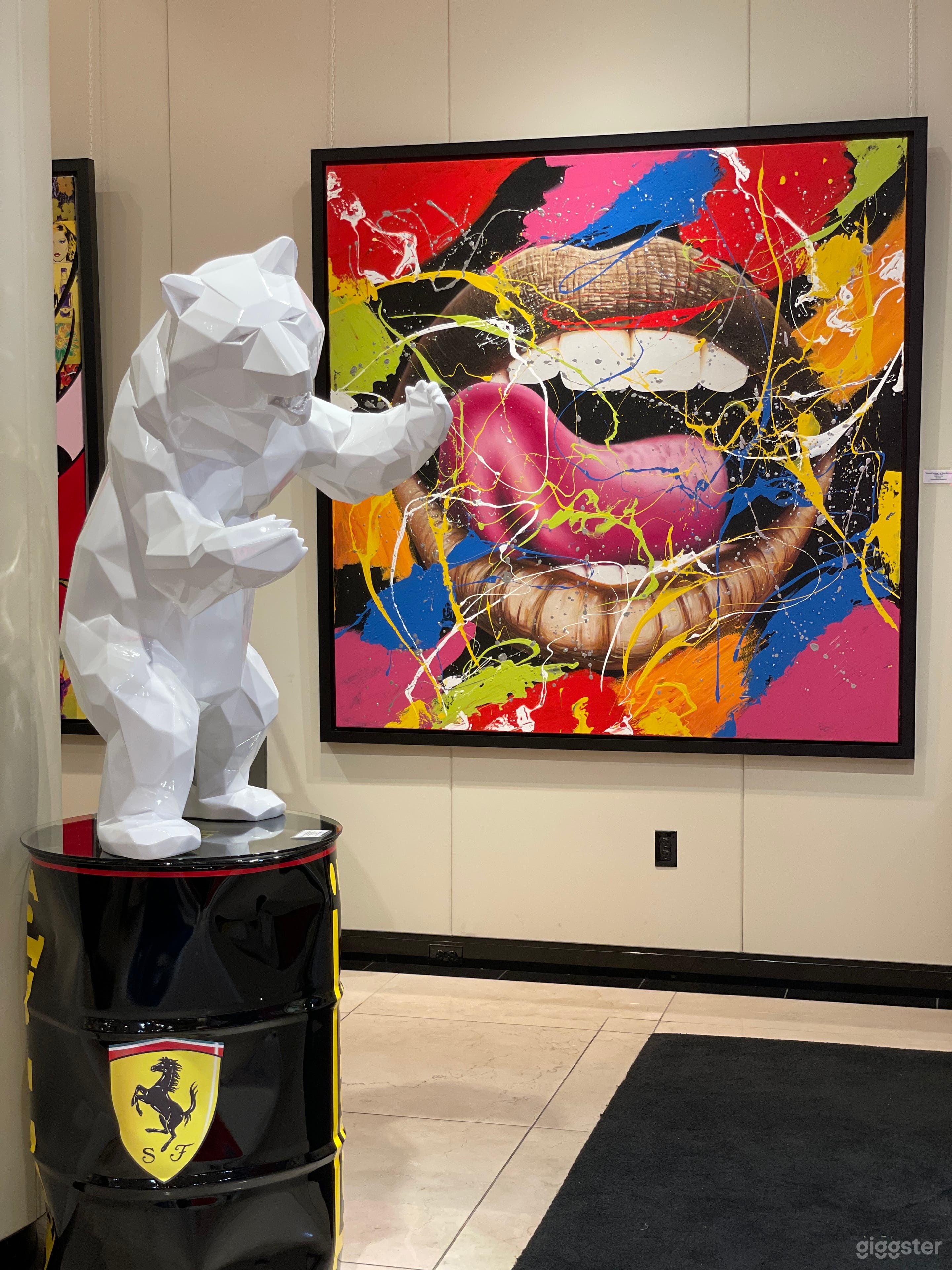 Upscale Fine Art Gallery in Las Vegas Photo 2