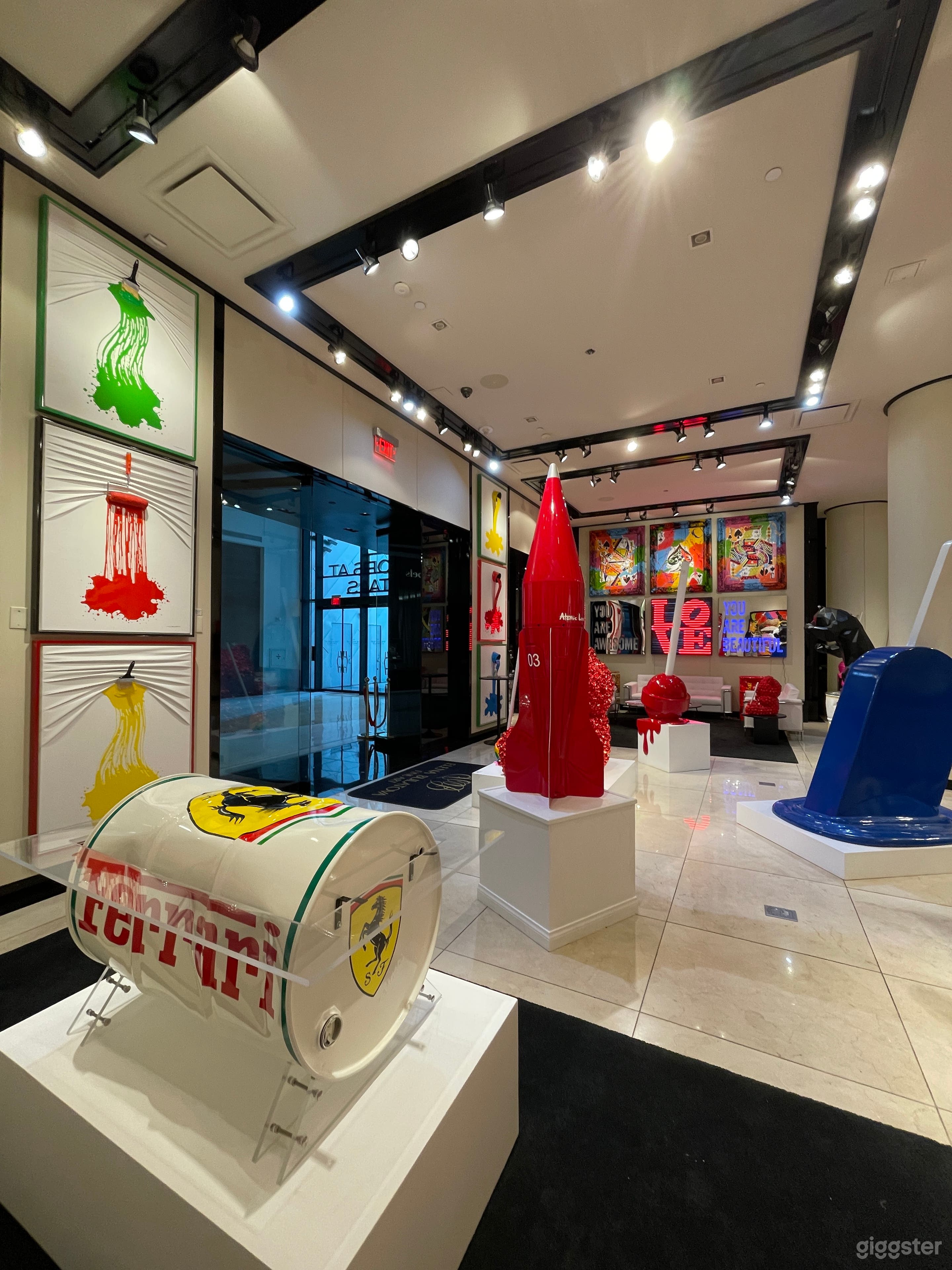 Upscale Fine Art Gallery in Las Vegas Photo 3