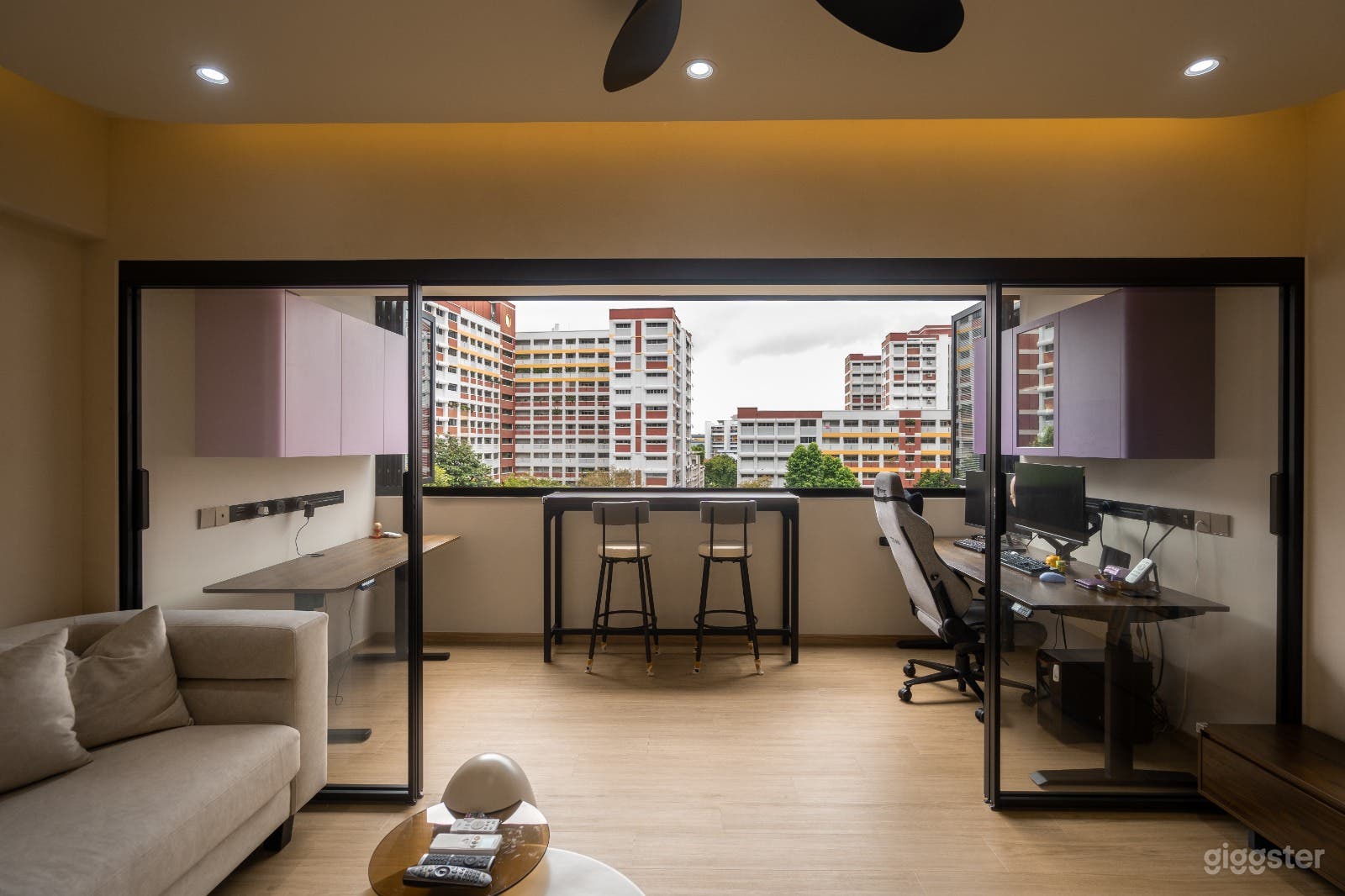 Modern Organic House of Curves – Warm and Open Layout Photo 4