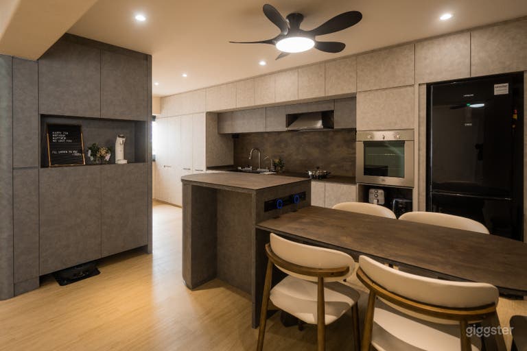  Casa Orgánica Moderna de Curvas – Diseño Cálido y Abierto 