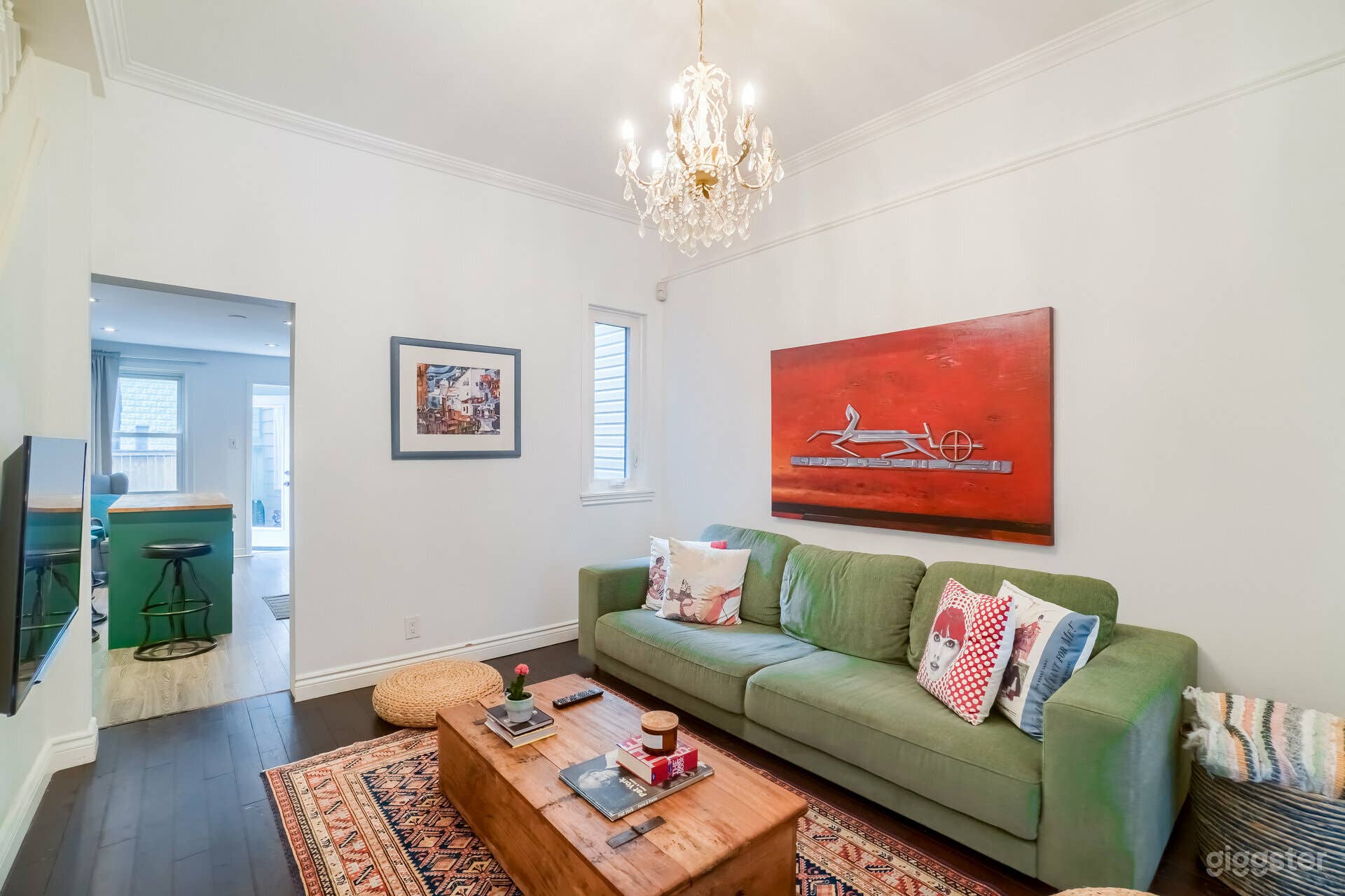 Cozy Victorian House - Dundas West Photo 1