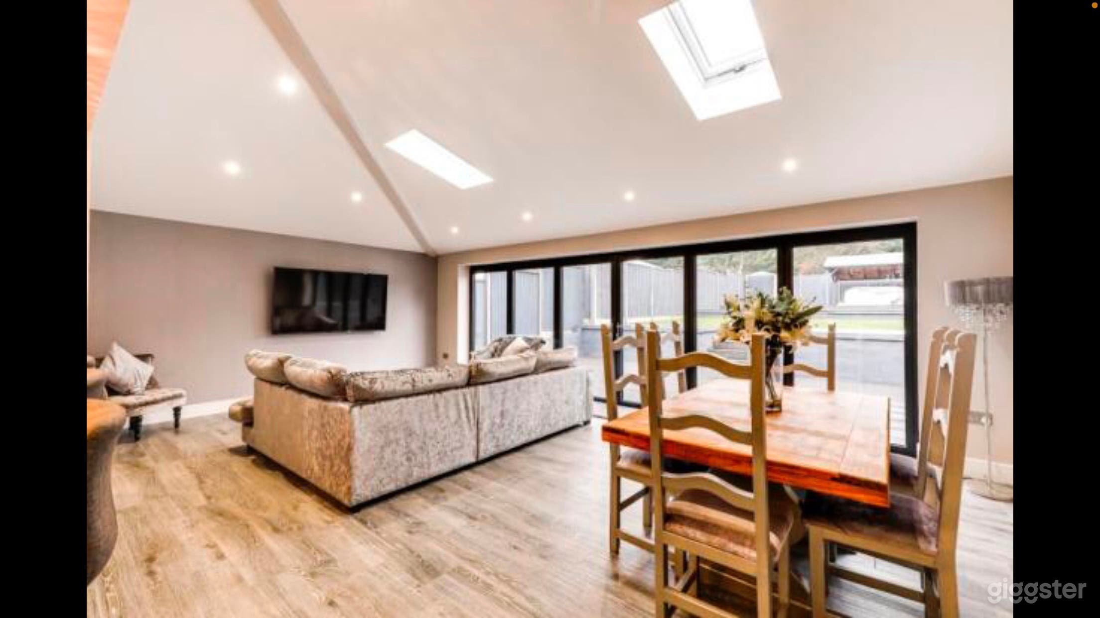 Open plan living and dining area