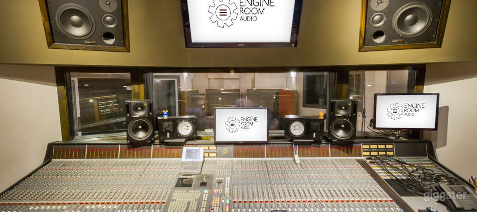 State-of-the-art Mezzanine Studio and Live Room Photo 3