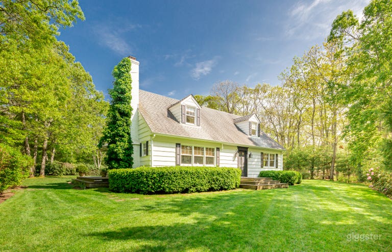  Stylish Cape style retreat in East Hampton 