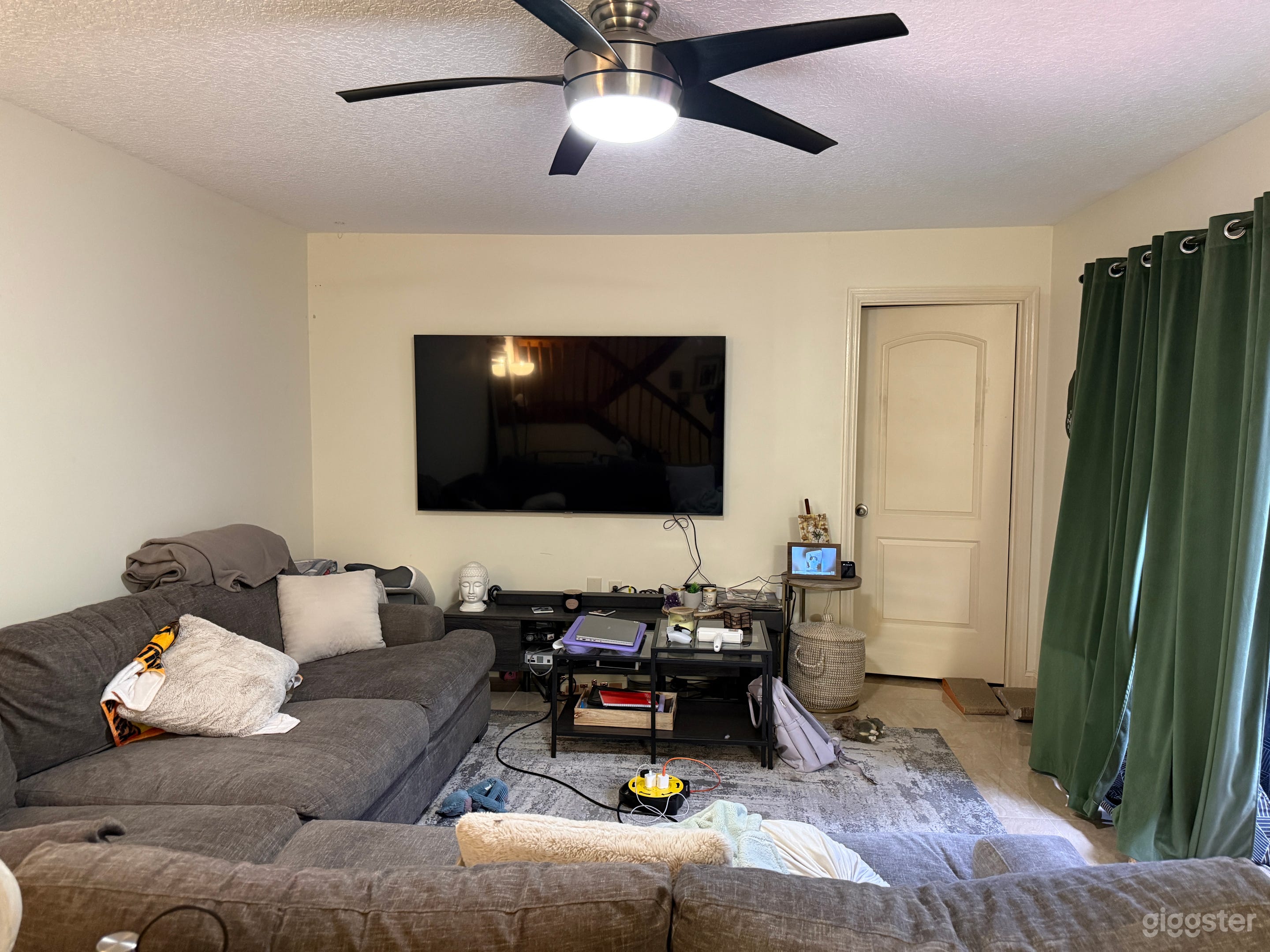 Cozy Real-Life Home for film production Photo 3