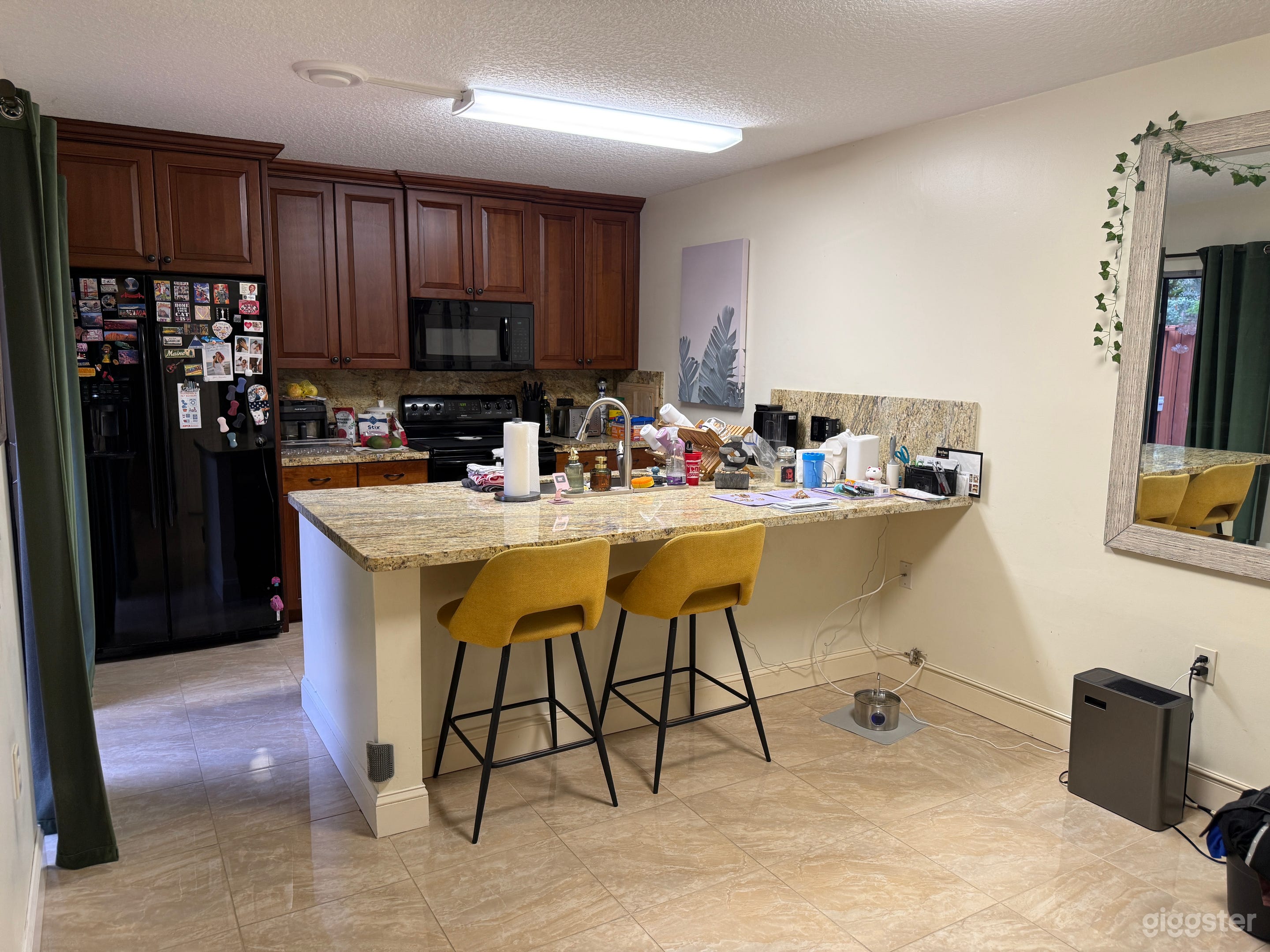 Cozy Real-Life Home for film production Photo 1