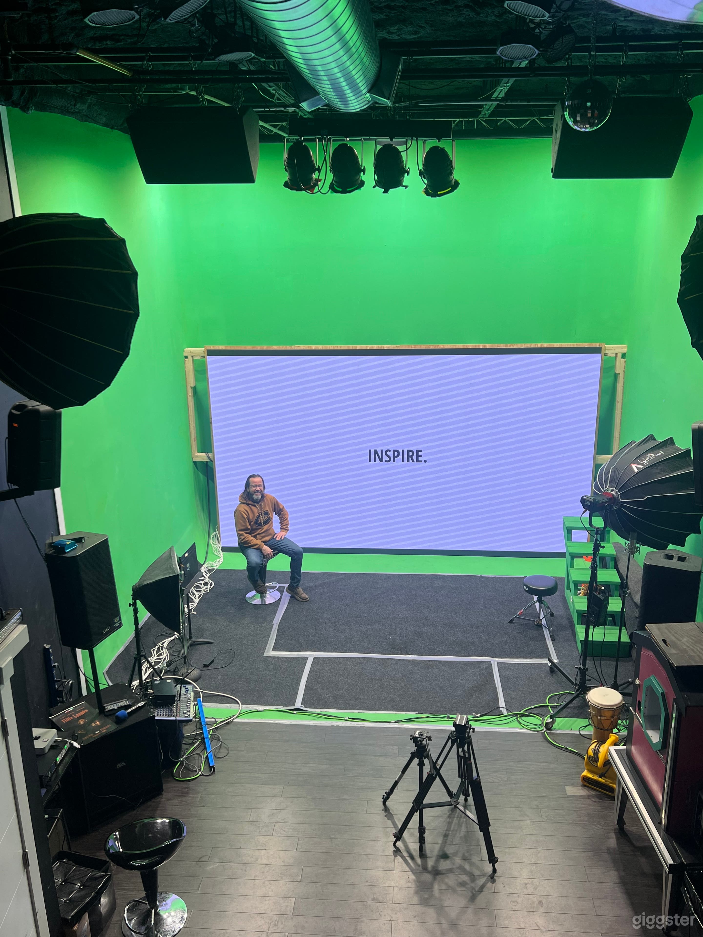 15X10 LED WALL Photo 4