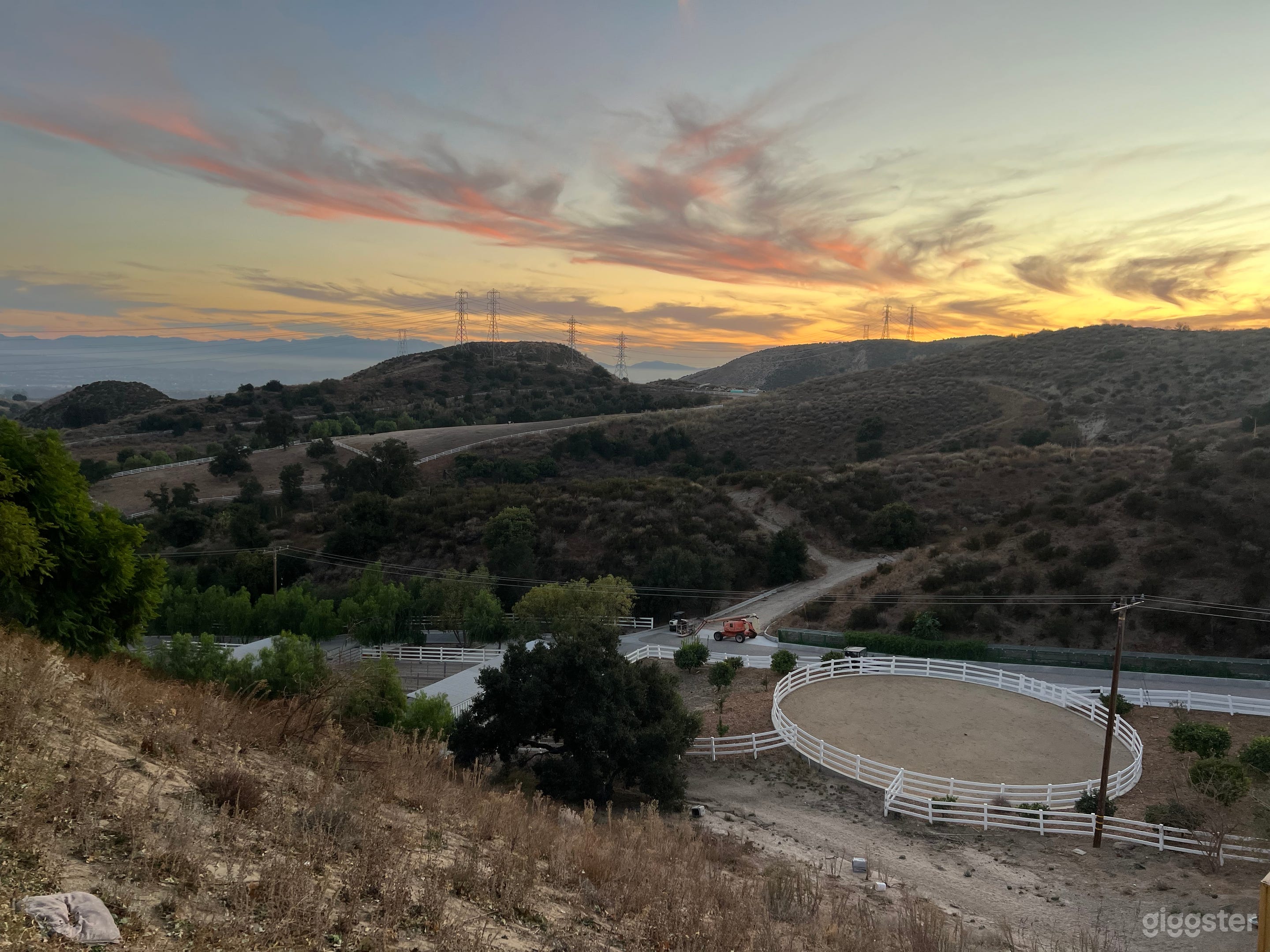 Healing Hills Ranch, 400 acres of beautiful land Photo 1