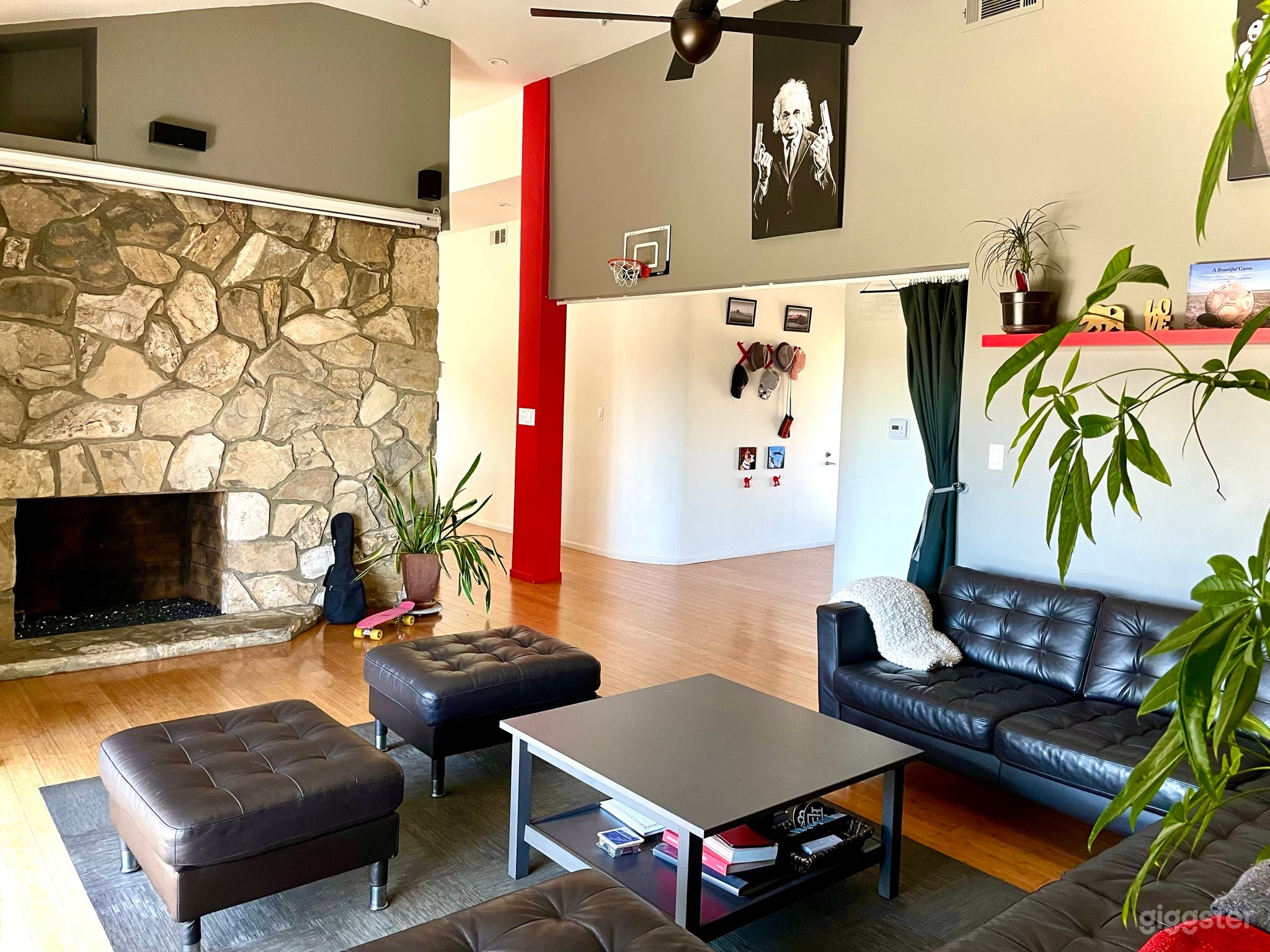 Natural Light Loft Inspired Studio Space w/ Views Photo 1