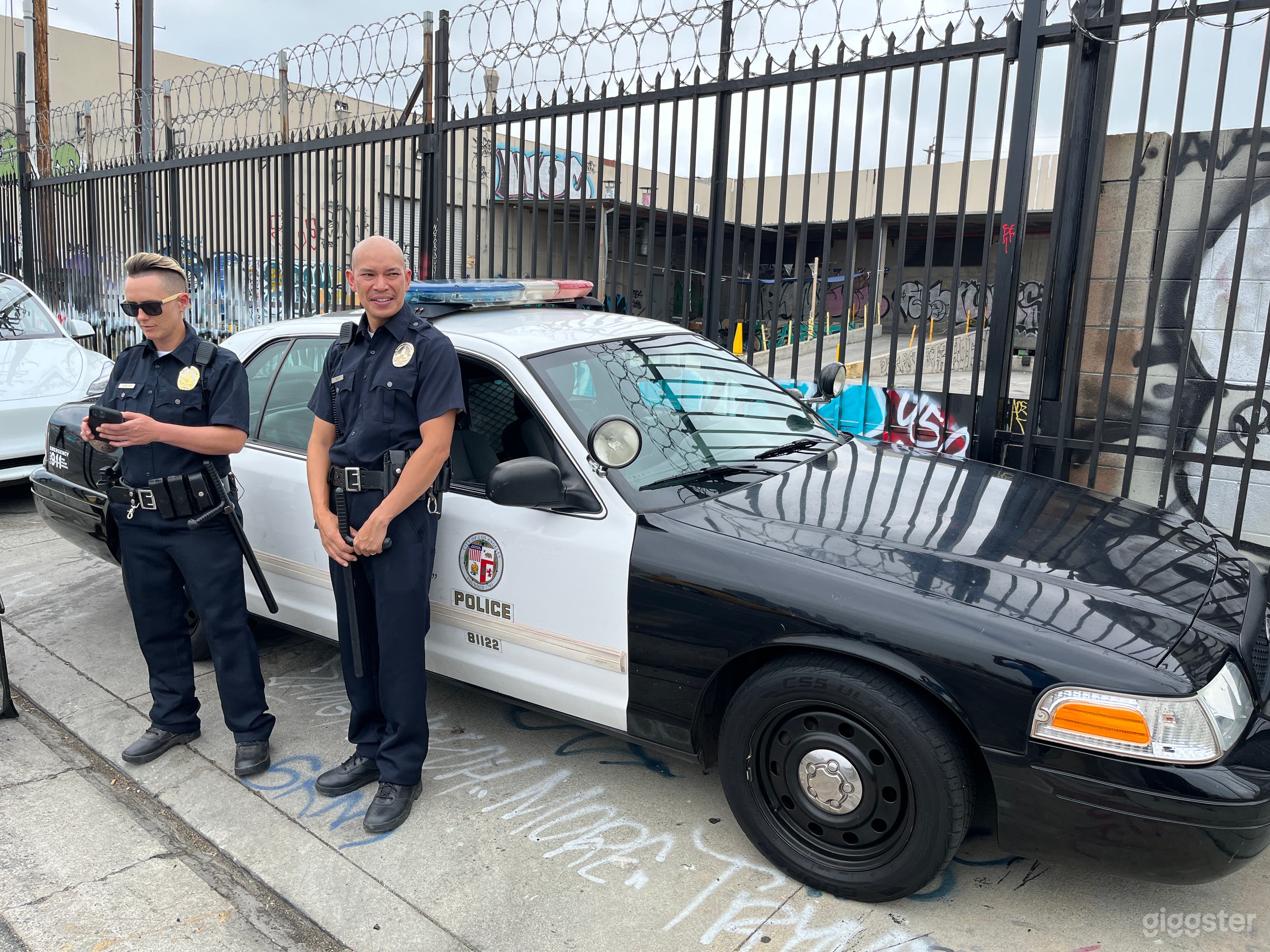 LAPD Black-and-White Ford Crown Victoria!!!! Photo 1