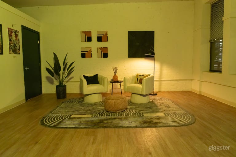  Podcast & Interview Content Studio Set 