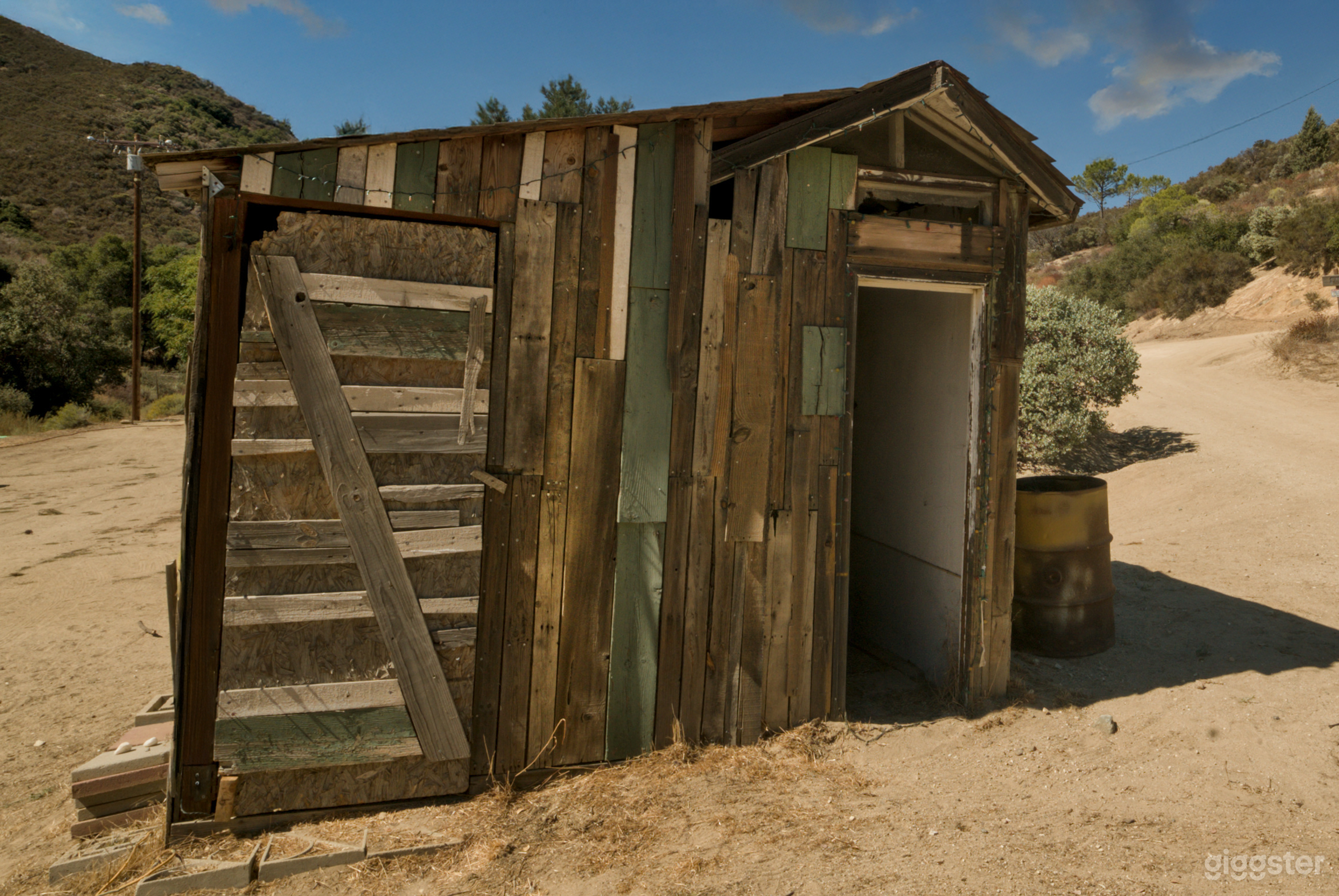 Weathered Desert Shack – Abandoned High Desert Film Site Photo 2