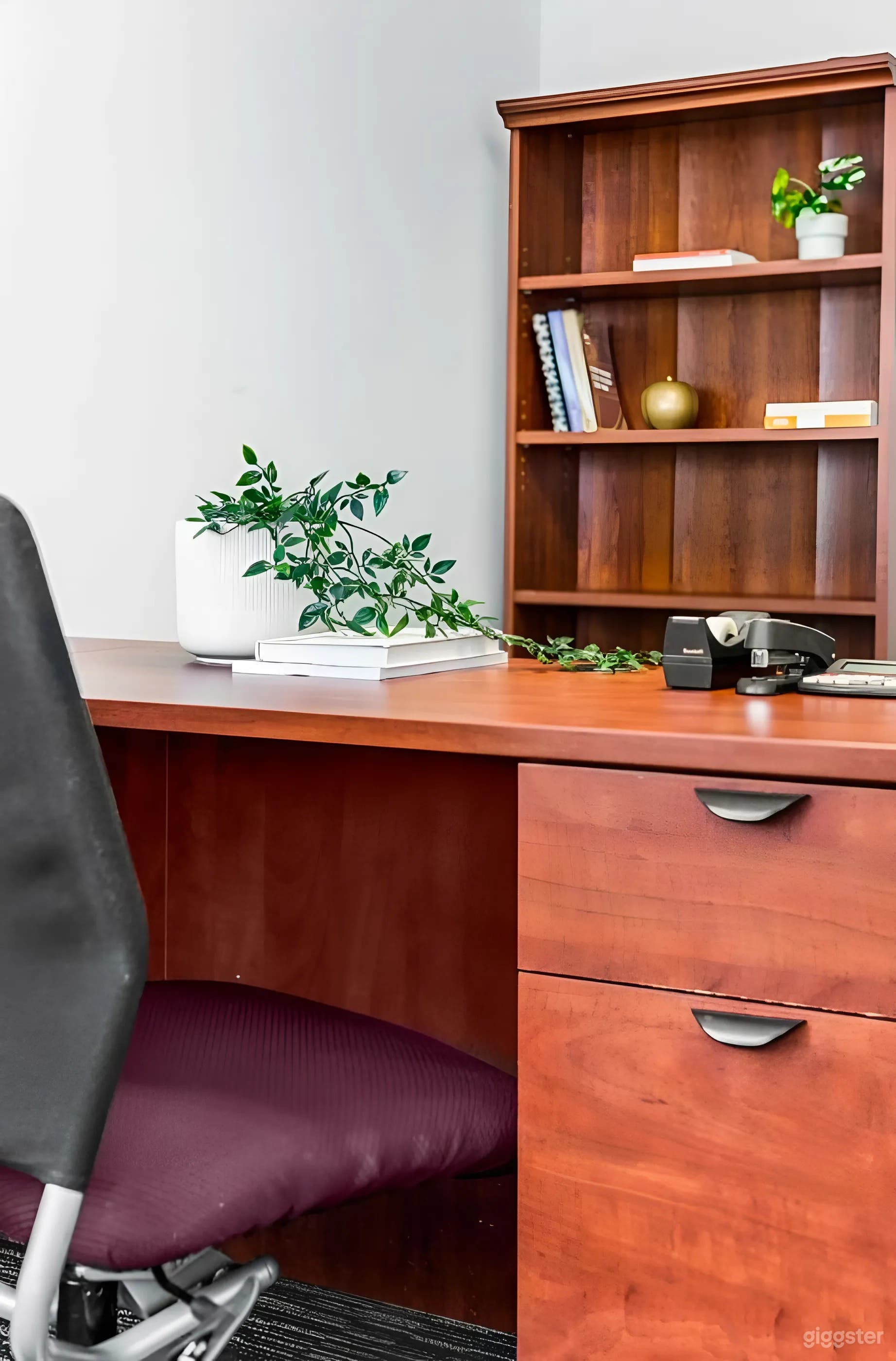 Industrial Office Space with Stunning Skyline Views in Dallas Photo 4