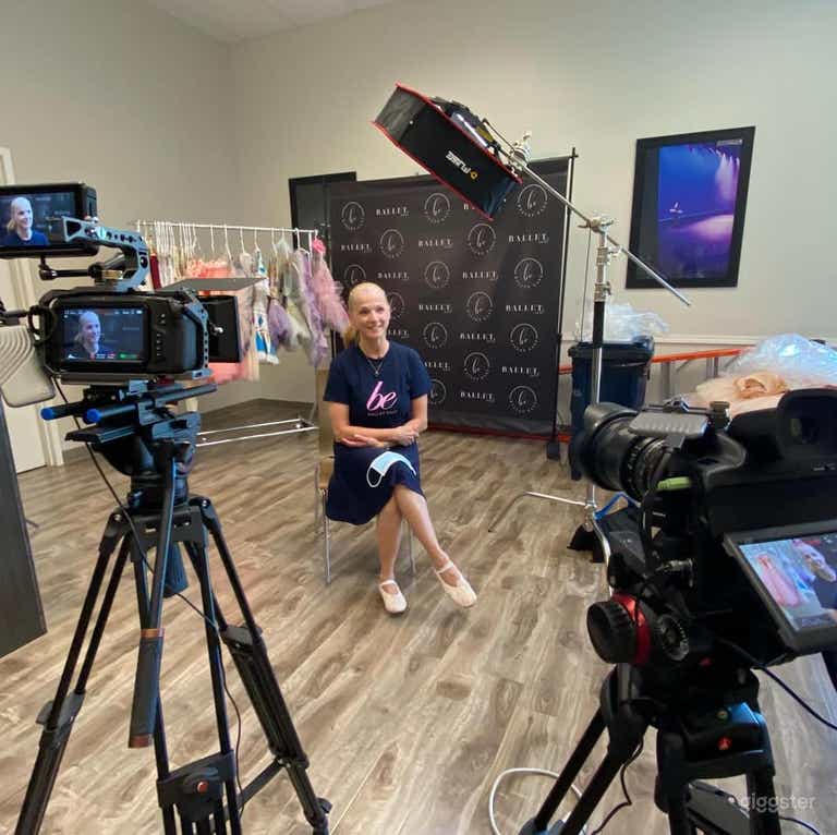  Spacious and Beautiful Ballet Studio 