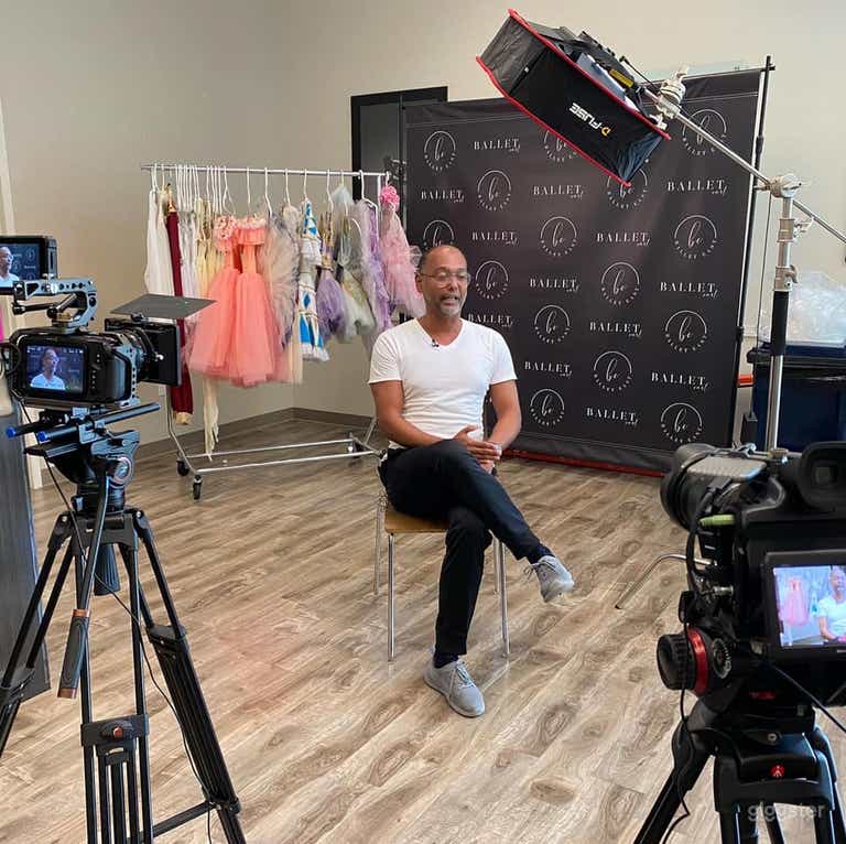  Spacious and Beautiful Ballet Studio 