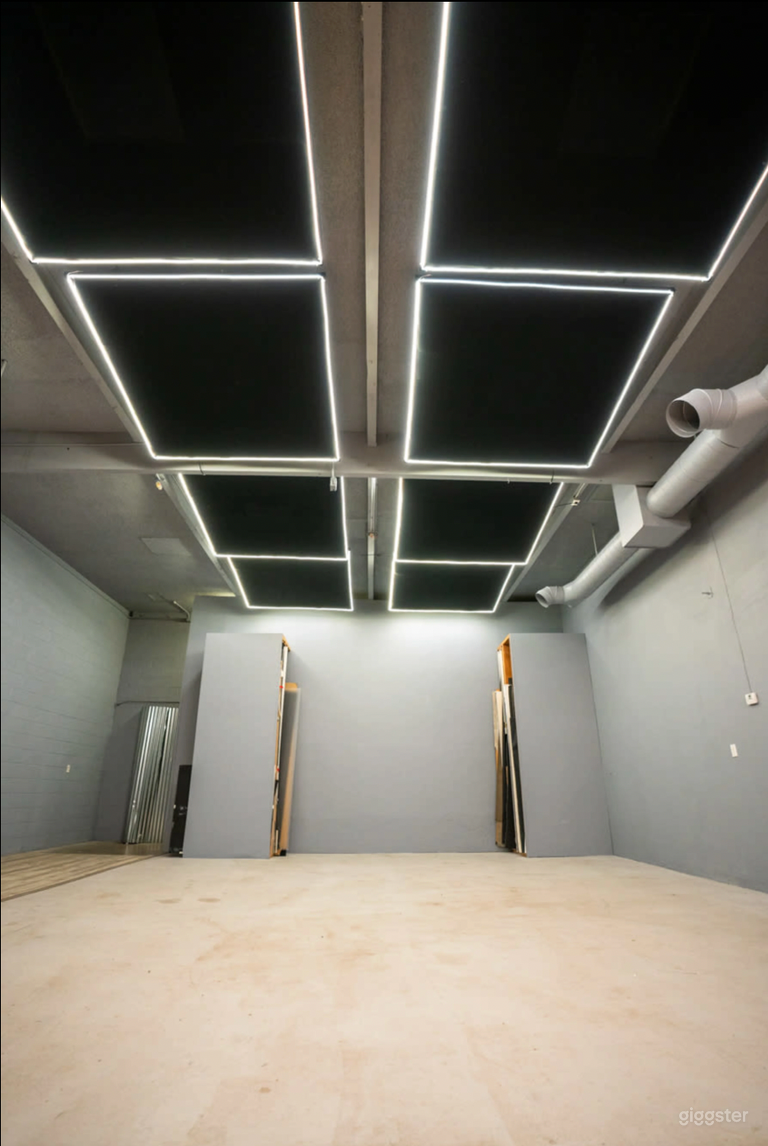  Mirage | Studio Rental Space: Production Space (Kitchen/Home) Available + Lighting Grid
 