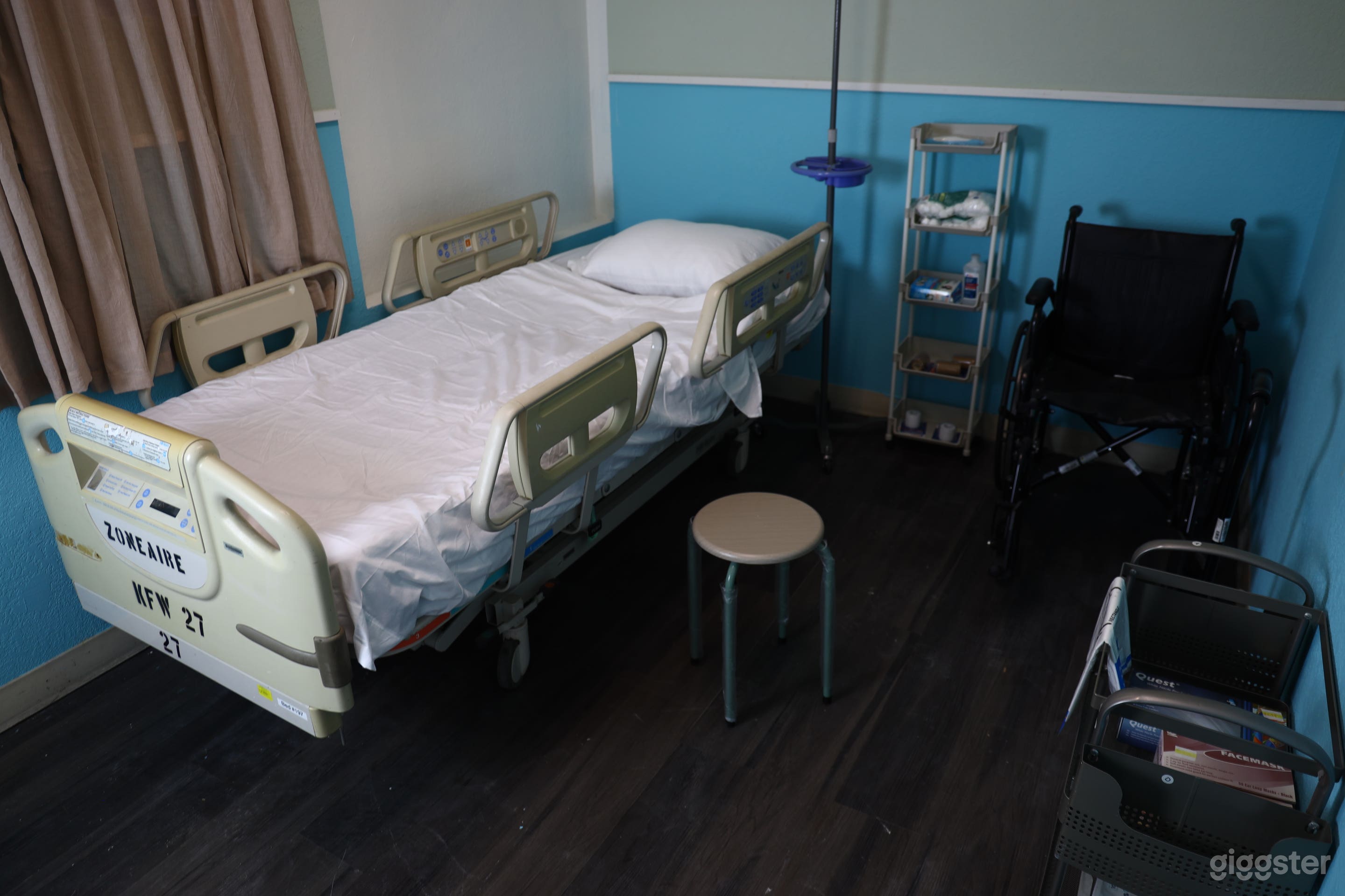 Production Ready Hospital Room Studio Set near DTLA Photo 4