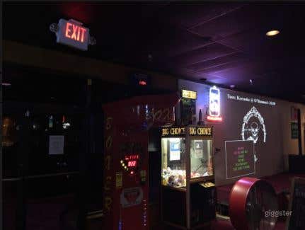  A Spacious Billiards and Sports Bar in College Station 
