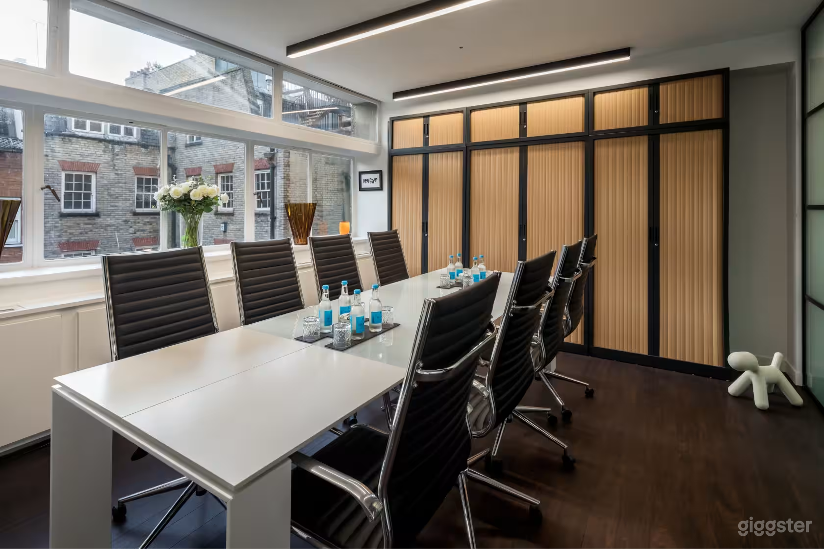 W1 Workspace - The St James's Room Photo 4