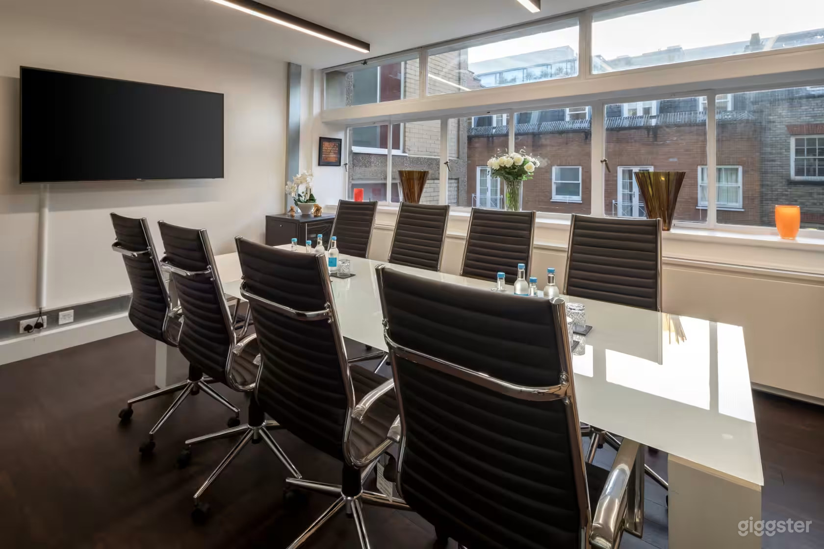 W1 Workspace - The St James's Room Photo 1