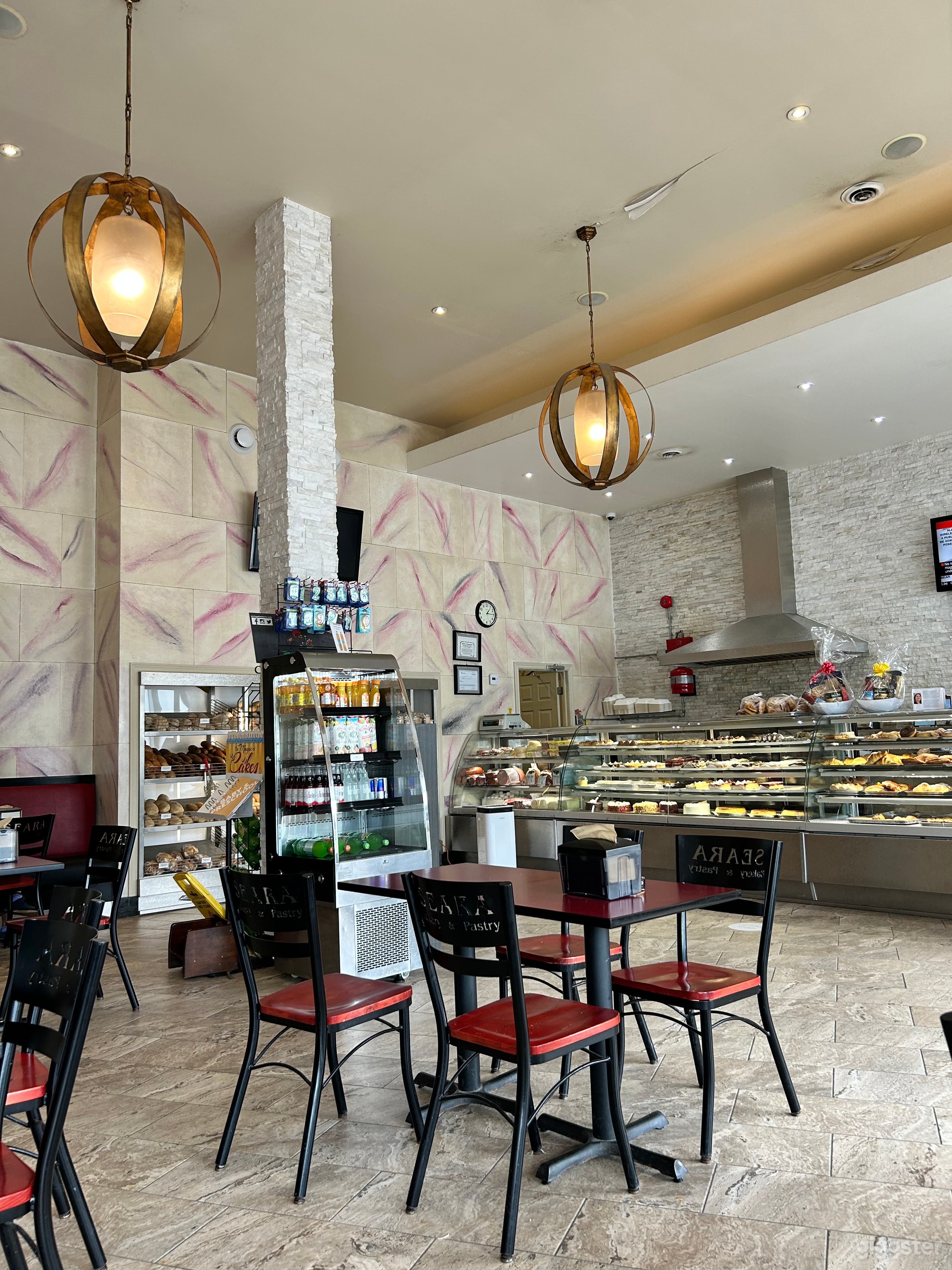 Bright &amp; Spacious Cafe Bakery Woodbridge-Kleinburg Photo 1