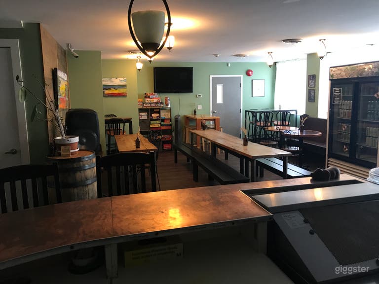  Cozy craft brewery tasting room 