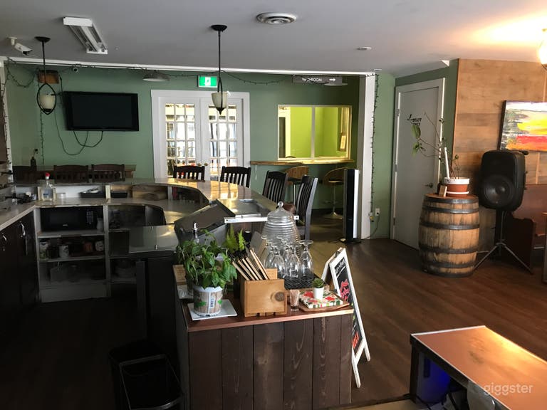  Cozy craft brewery tasting room 