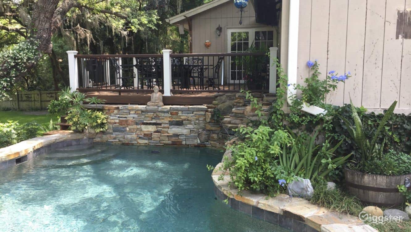 Beautiful backyard Pool with oak trees Photo 2