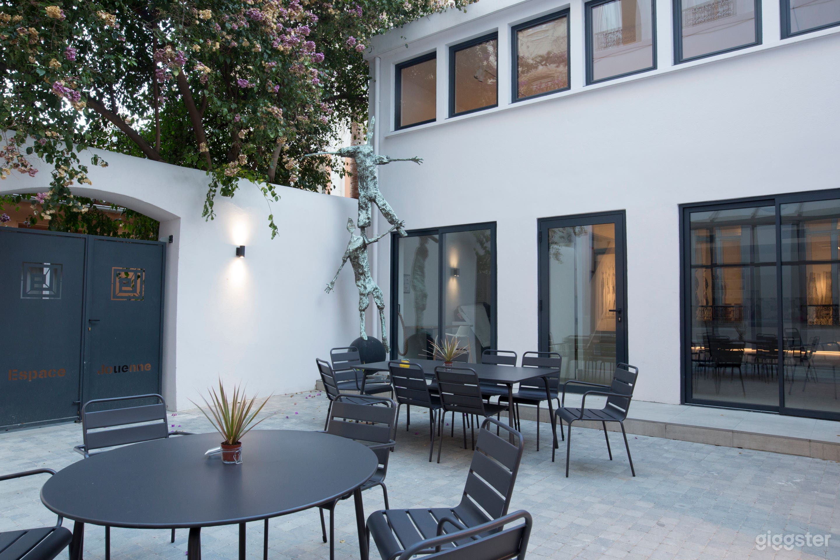 Photo de Versatile venue in the heart of Marseille 4