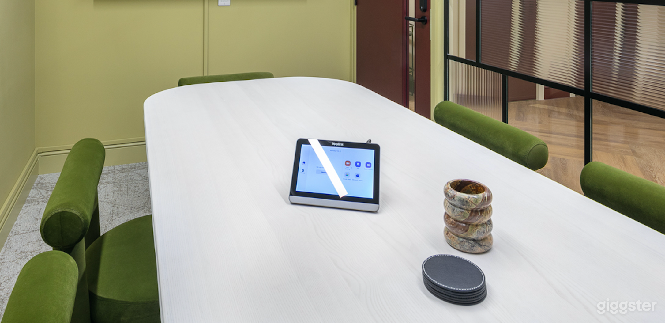 The Branch Good for 6 Persons Photo 2