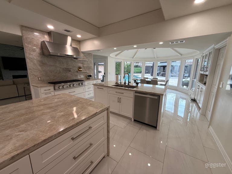  Luxury Designer Kitchen with Taj Mahal Quartzite & All Dacor 