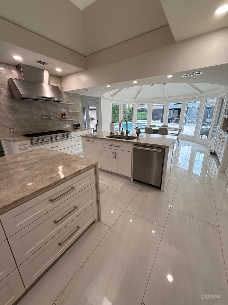  Luxury Designer Kitchen with Taj Mahal Quartzite & All Dacor 