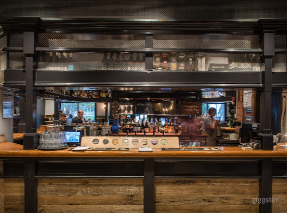 The Front Bar Photo 3