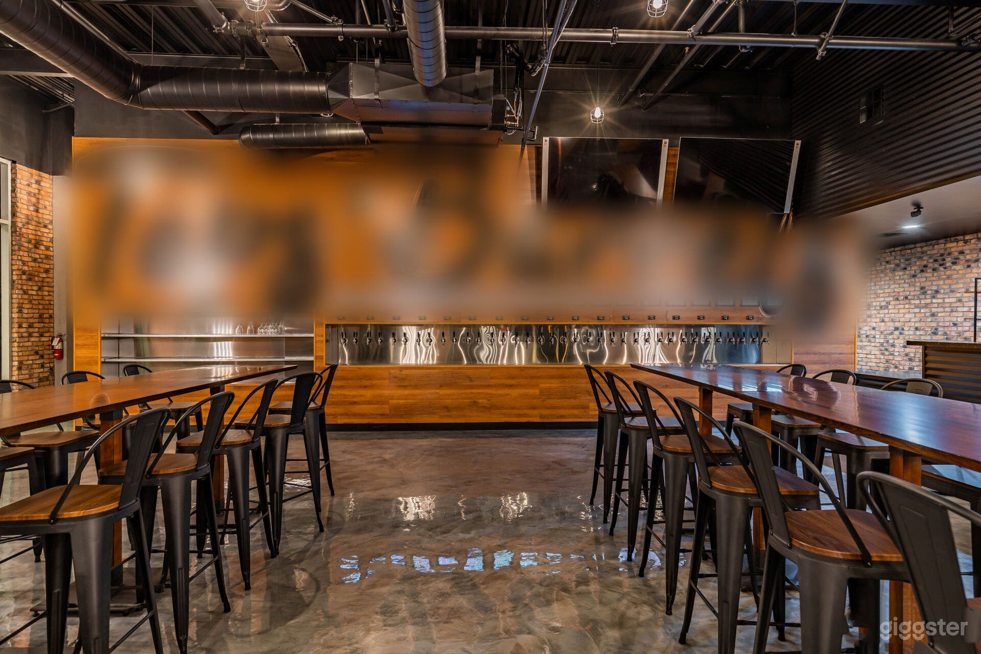 Urban Taproom with Rustic Charm &amp; Vegas Views Photo 4