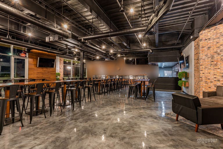  Urban Taproom with Rustic Charm & Vegas Views 