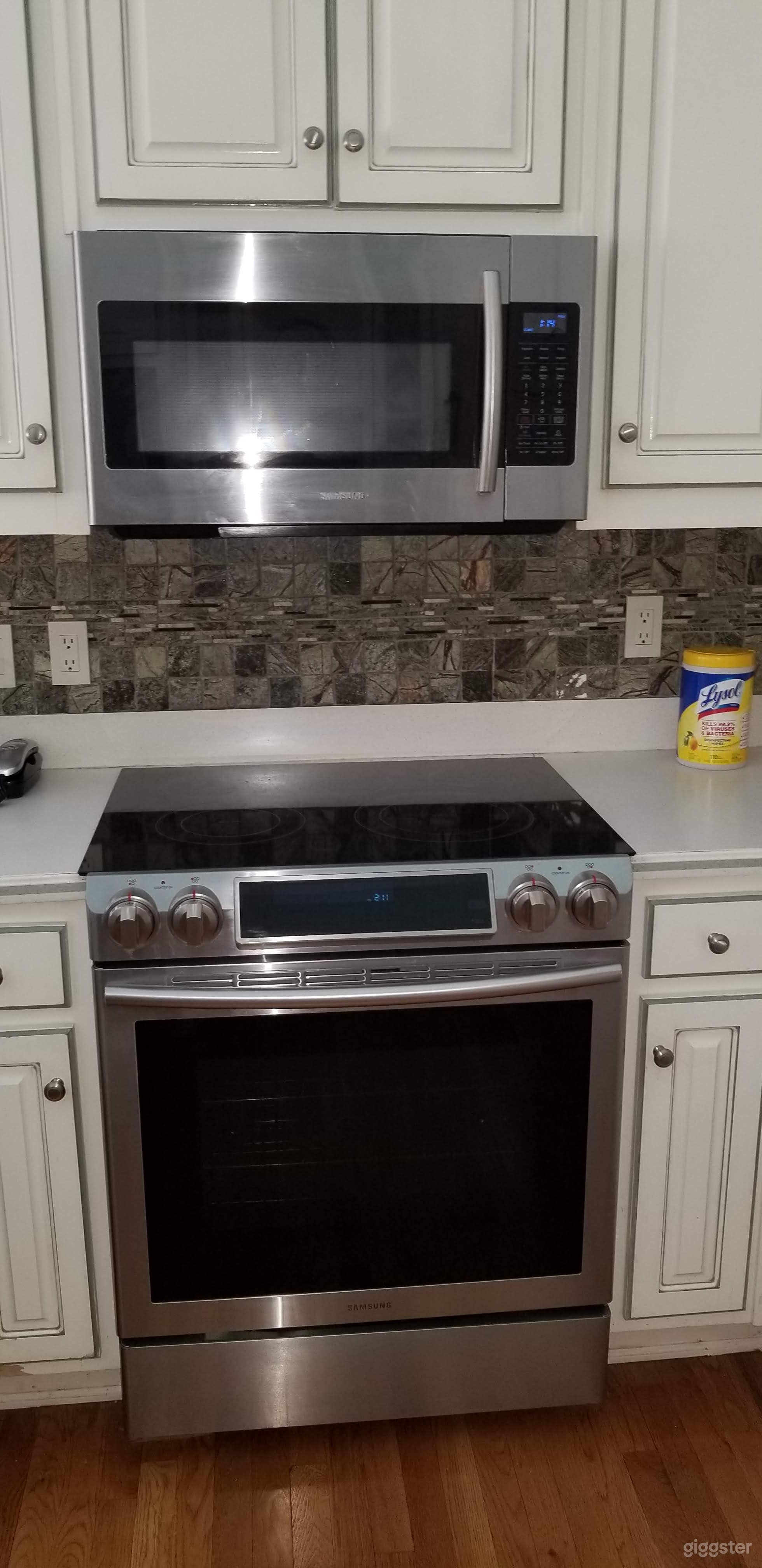 Modern kitchen, beautiful back splash!