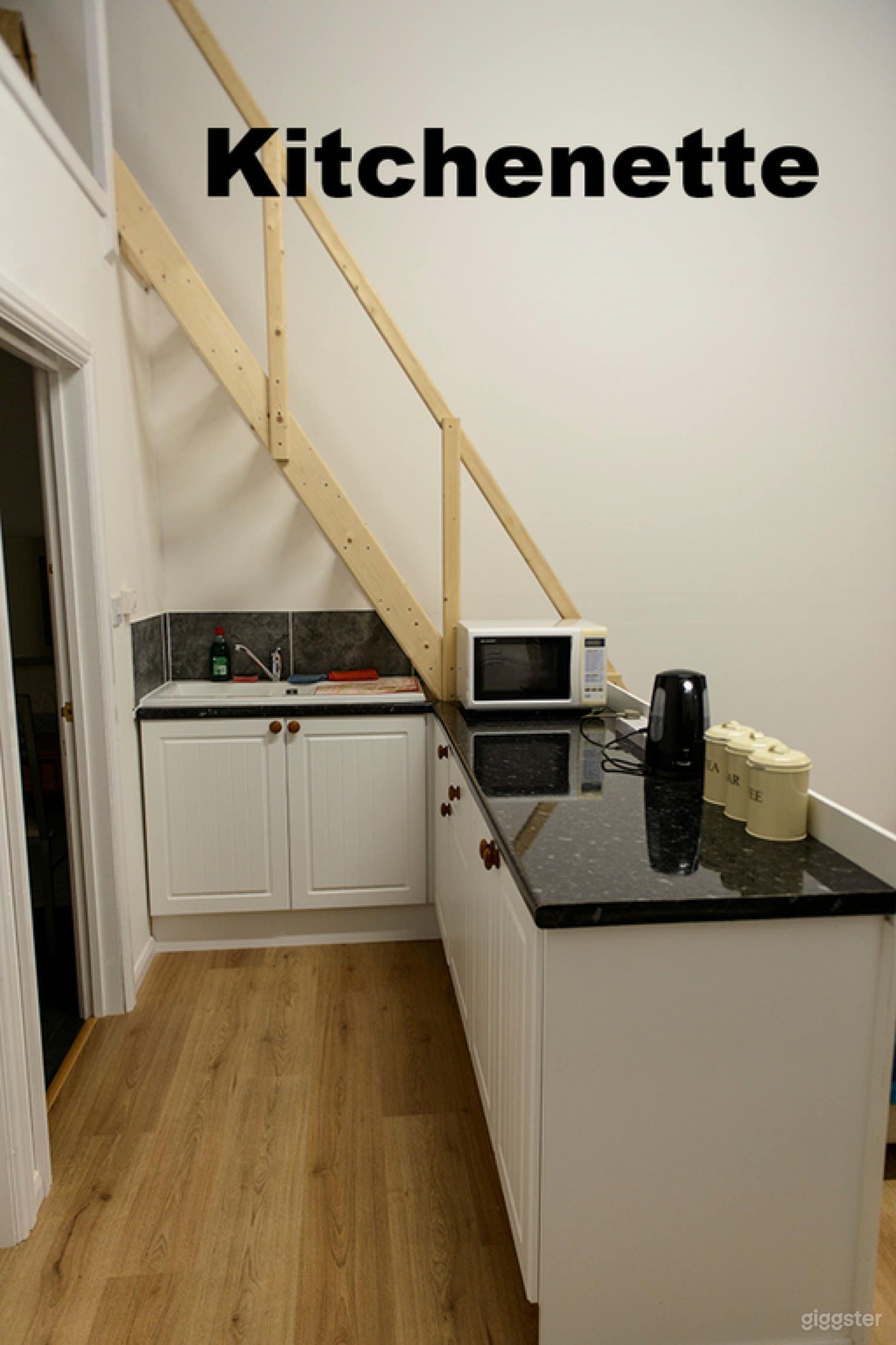 Professional Indoor Film and Photography Studio Photo 3