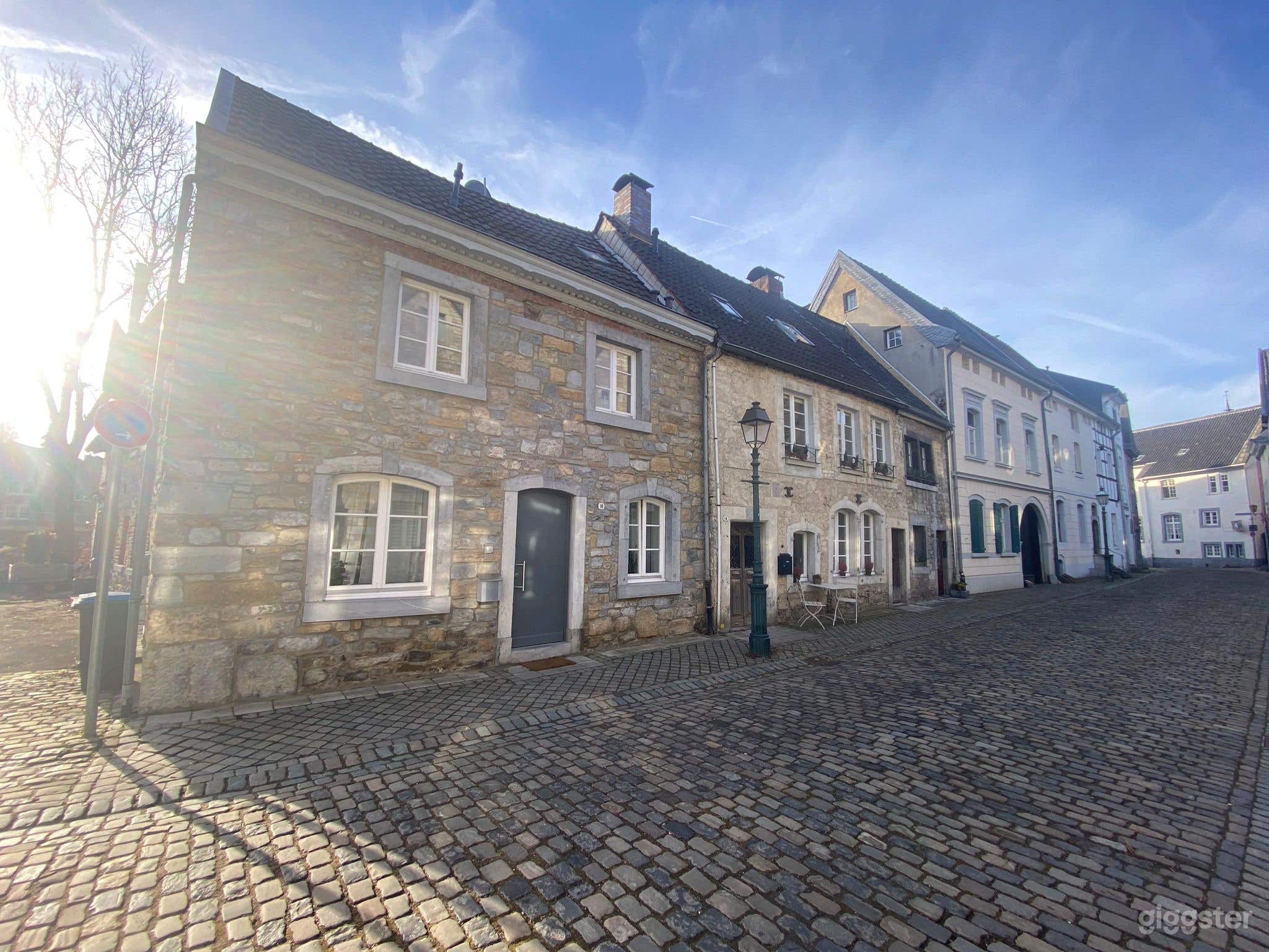 Historisches Bruchsteinhaus in denkmalgeschütztem Ort Photo 2