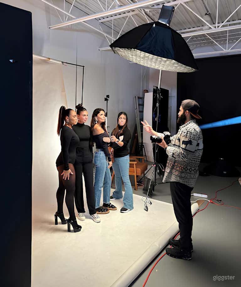  Versatile Studio Space for Productions (Buyout) 