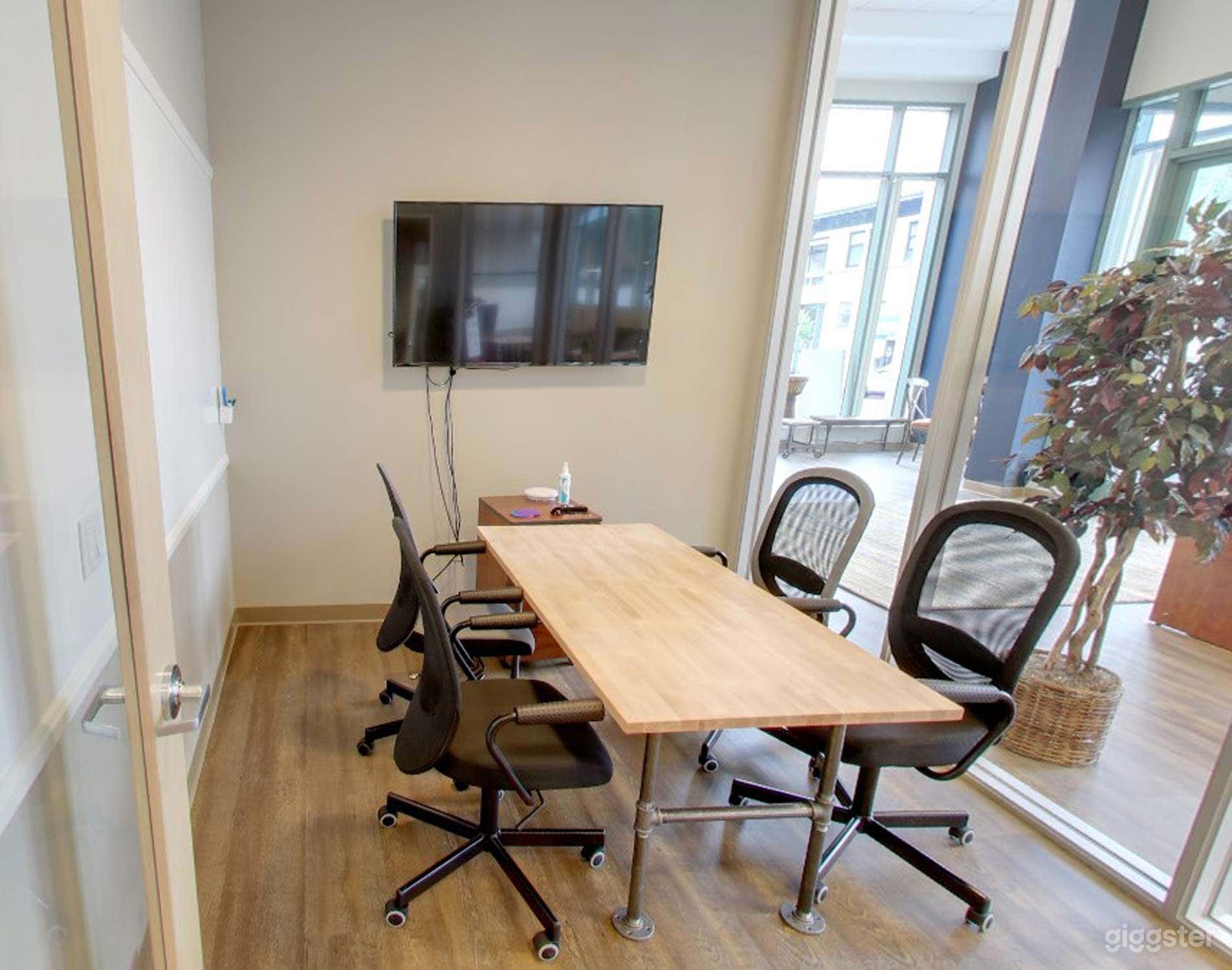 Medium Meeting Room in San Rafael Photo 1