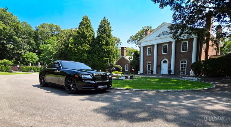  Incredible Mansion in West Hills 
