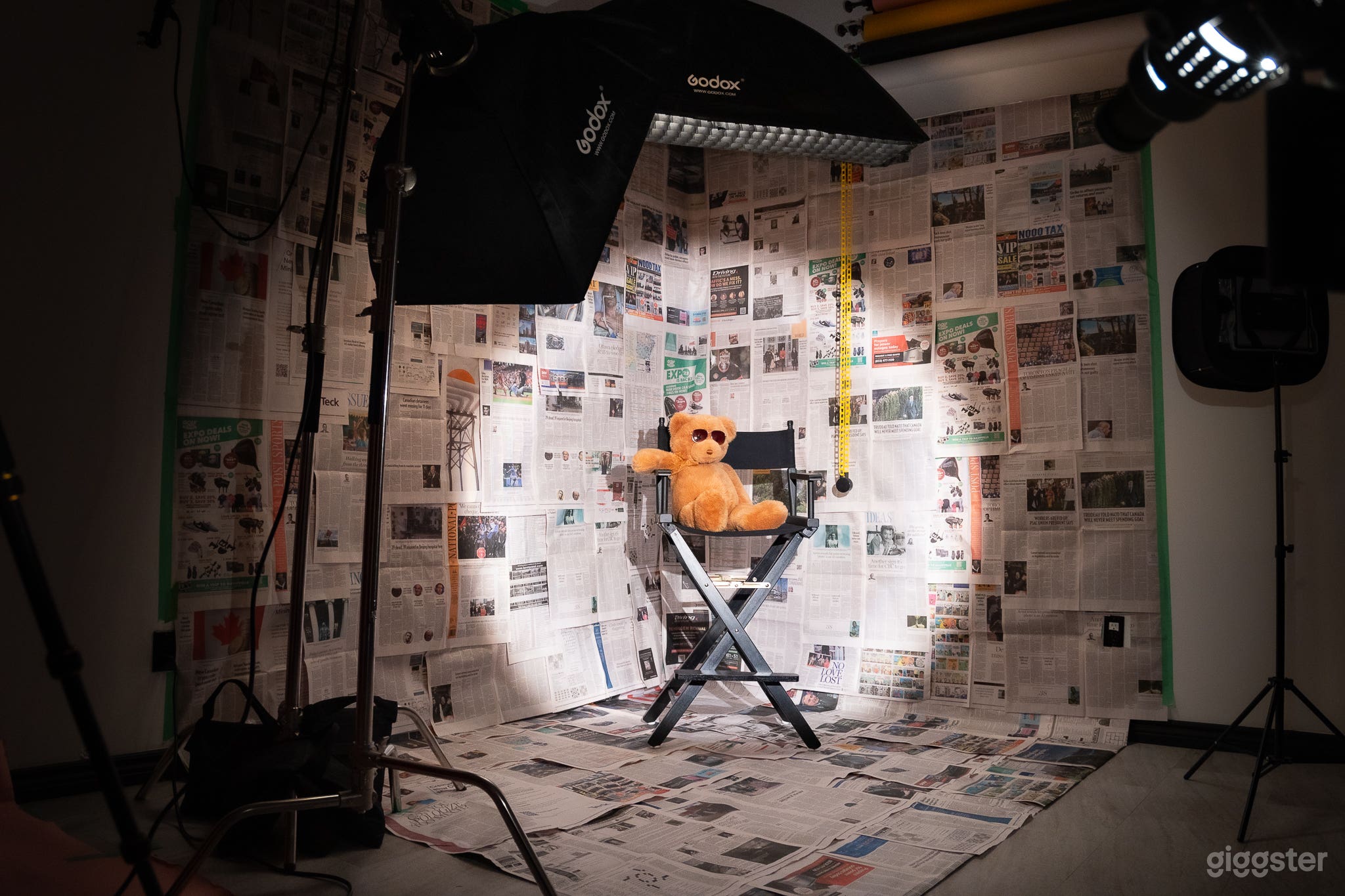 Modern photo studio in ottawa Photo 3